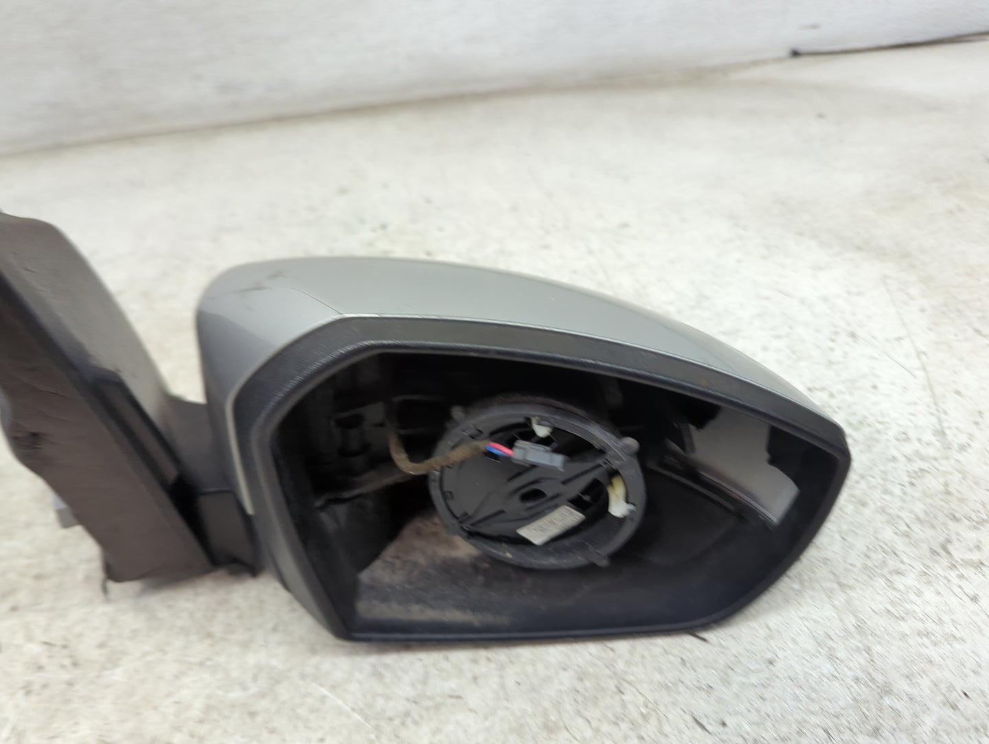 2017-2019 Ford Escape Passenger Side View Mirror - Right Door Mirror OEM Used - Oemusedautoparts1.com