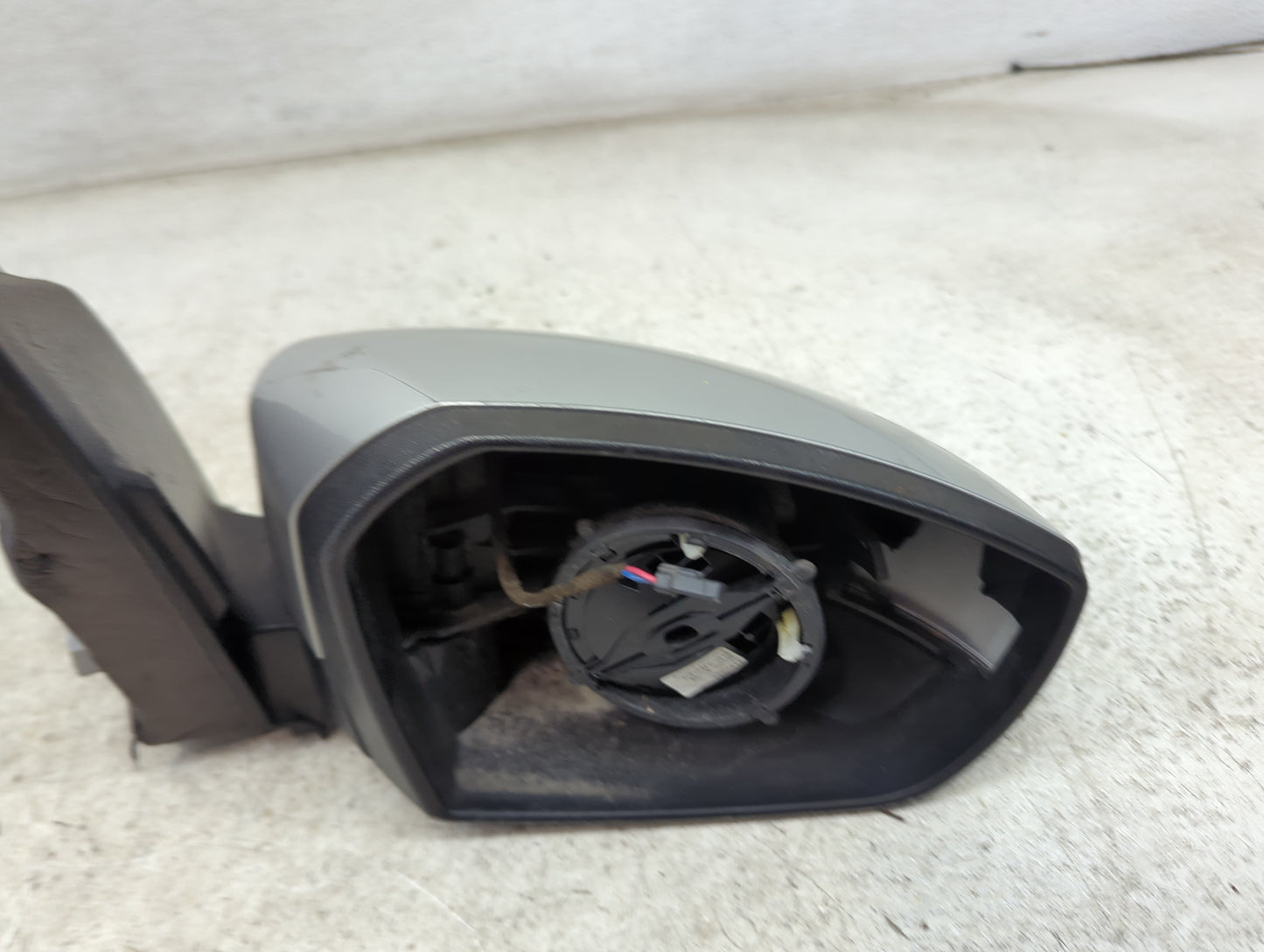 2017-2019 Ford Escape Passenger Side View Mirror - Right Door Mirror OEM Used - Oemusedautoparts1.com
