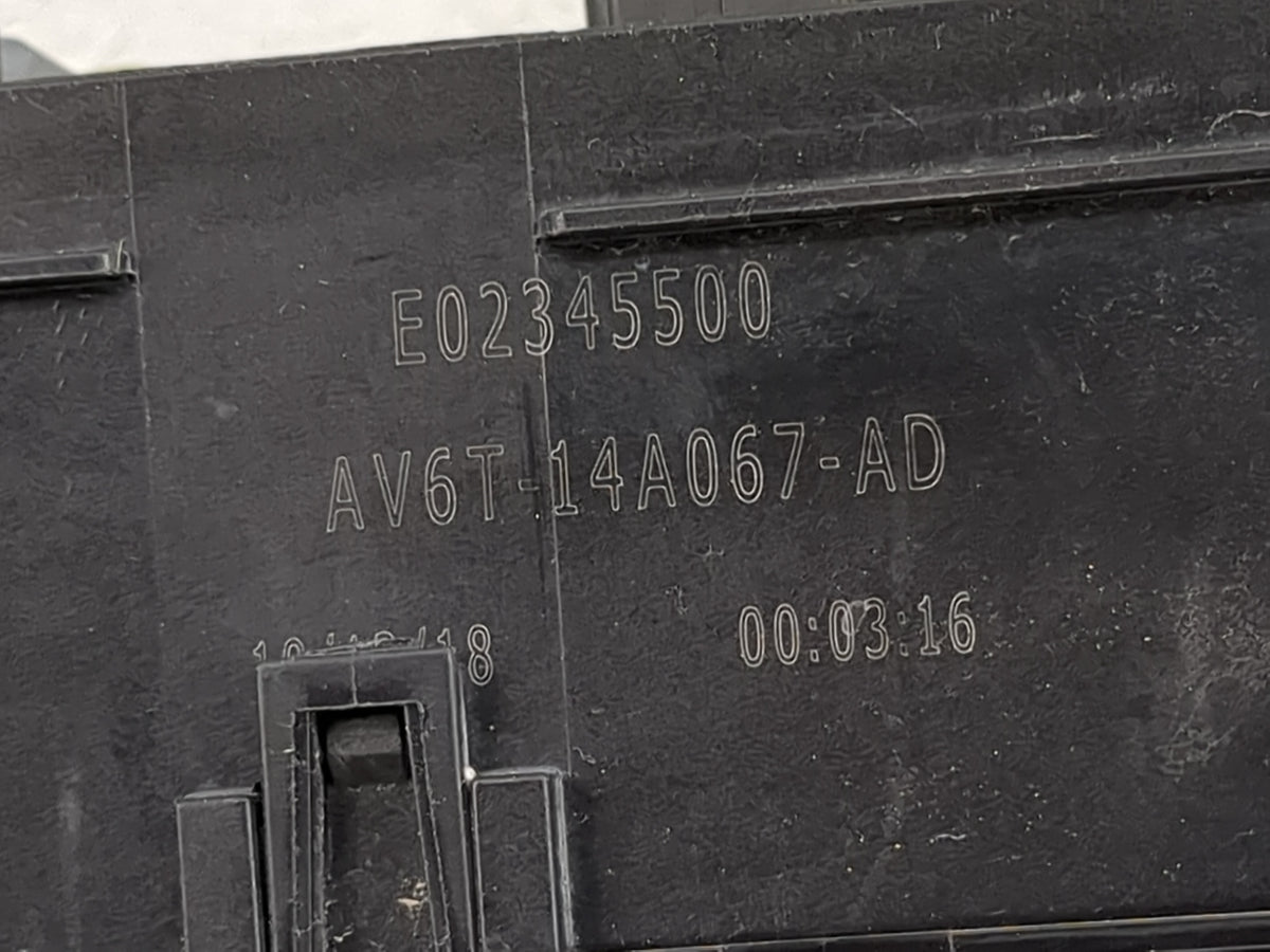 2013-2016 Ford Escape Fusebox Fuse Box Panel Relay Module P/N:AV6T-14A067-AD AV6T-14A142-AB Fits Fits 2013 2014 2015 2016 OE