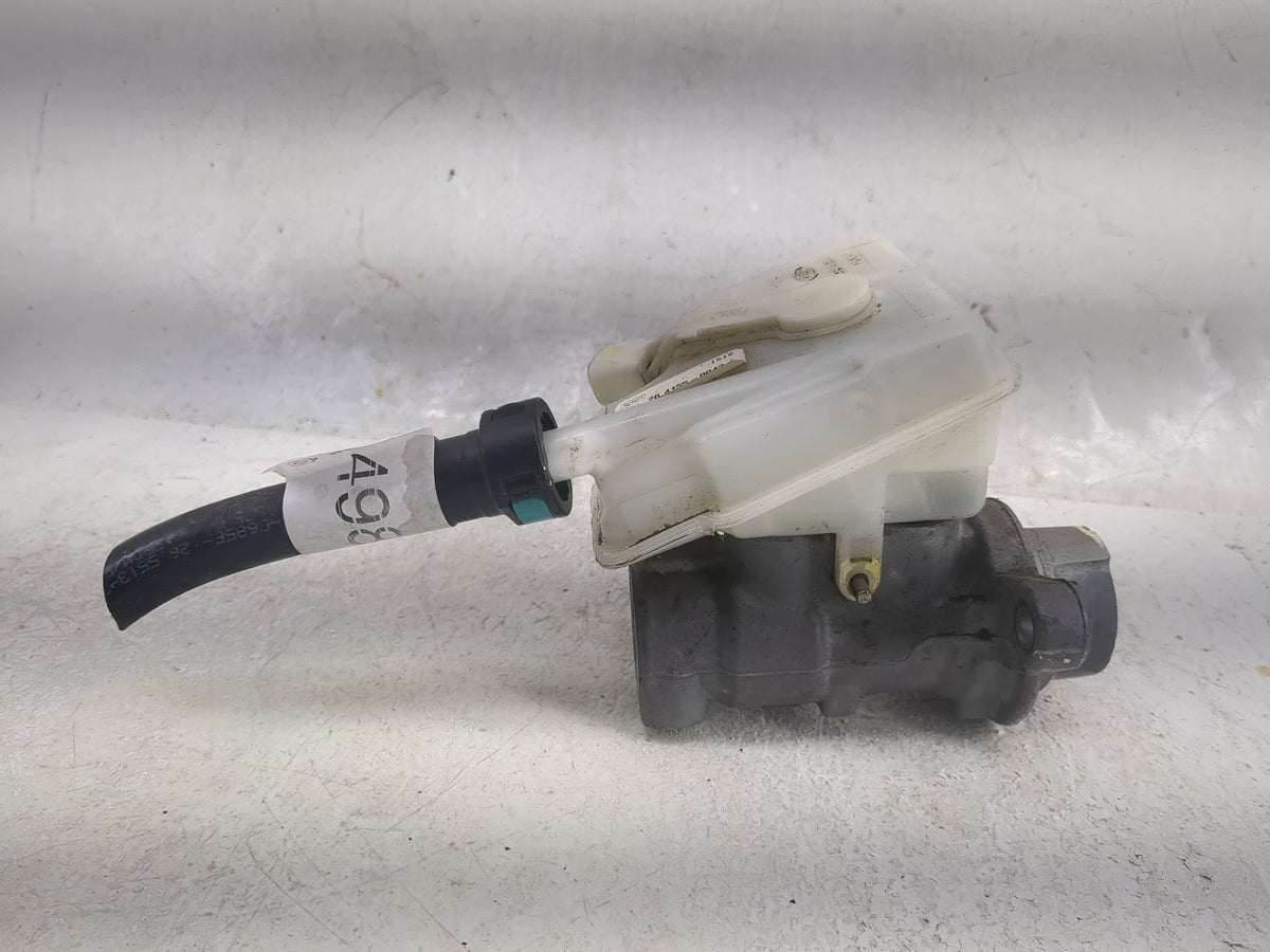 2013-2019 Ford Escape Brake Master Cylinder 1498093 - Oemusedautoparts1.com