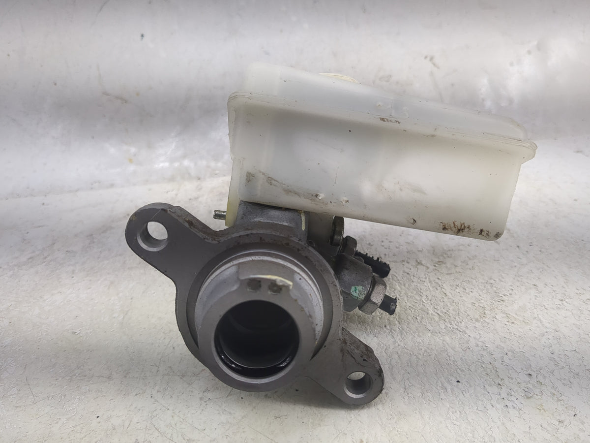 2013-2019 Ford Escape Brake Master Cylinder 1498093 - Oemusedautoparts1.com