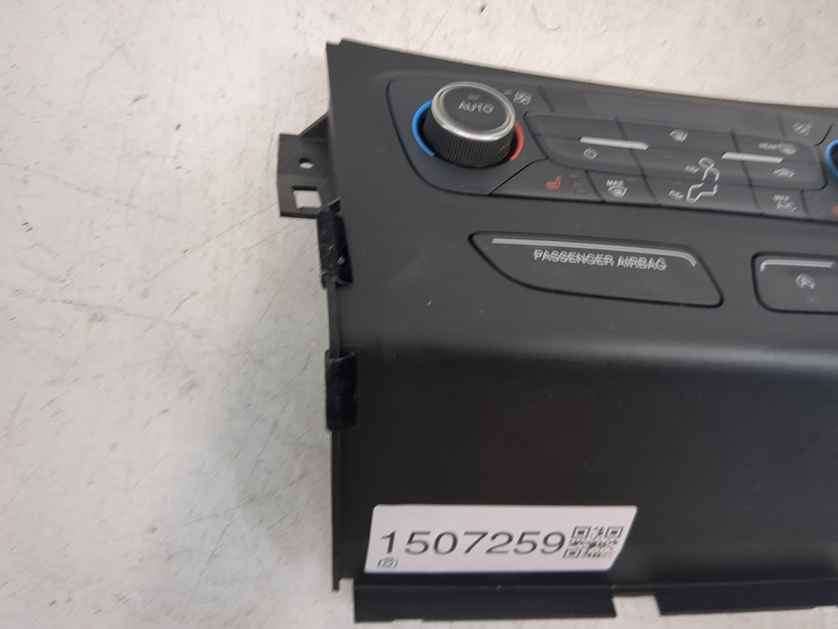 2017 Ford Escape Climate Control Module Temperature AC/Heater Replacement P/N:GJ5T-18C612-FA Fits OEM Used Auto Parts - Oemu