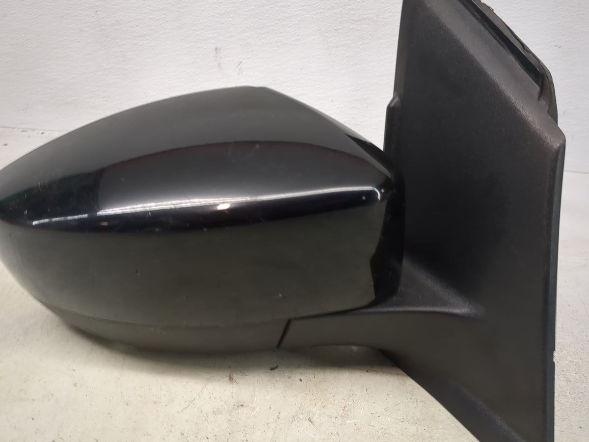 2017-2019 Ford Escape Passenger Side View Mirror - Right Door Mirror OEM Used - Oemusedautoparts1.com