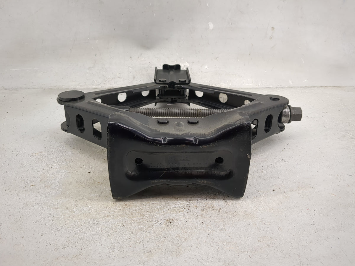2017 Ford Escape Spare Scissor Car Jack 1512525 - Oemusedautoparts1.com