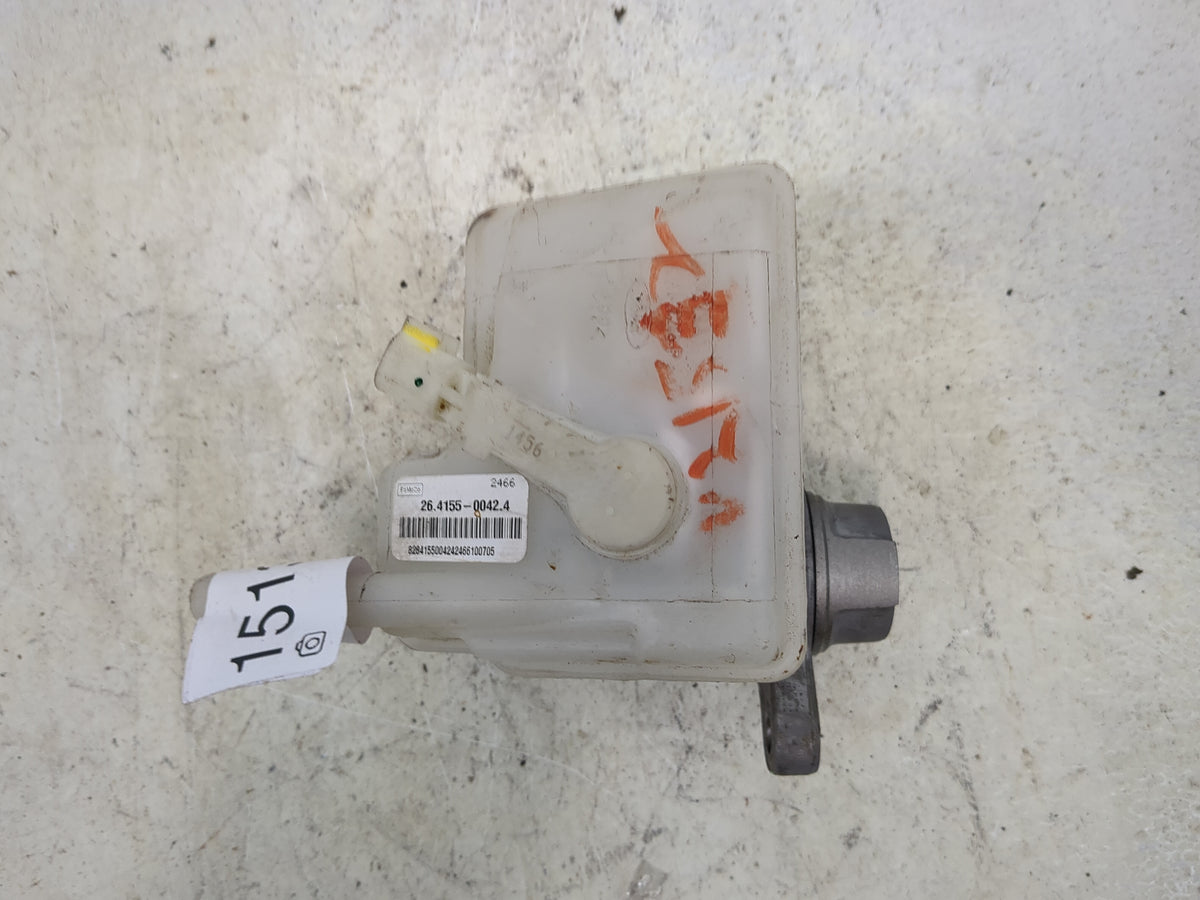 2013-2019 Ford Escape Brake Master Cylinder 1513198 - Oemusedautoparts1.com