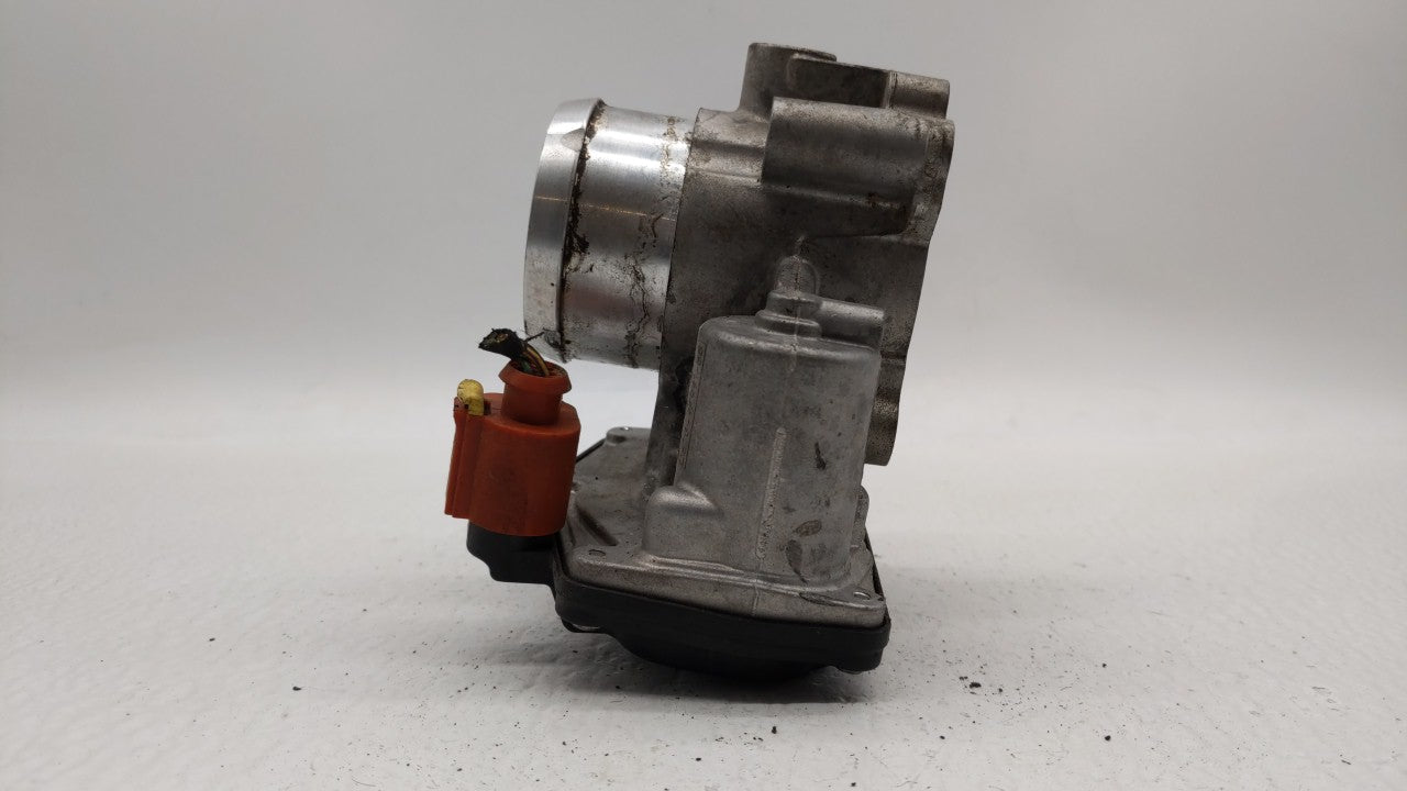 2017-2019 Ford Escape Throttle Body P/N:DS7G-9E991-BB DS7G-9F991-CA Fits Fits 2014 2015 2016 2017 2018 2019 OEM Used Auto Pa