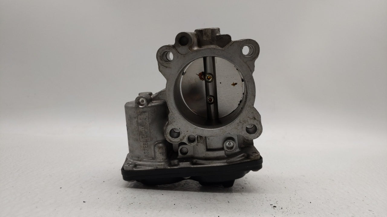 2017-2019 Ford Escape Throttle Body P/N:DS7G-9E991-BB DS7G-9F991-CA Fits Fits 2014 2015 2016 2017 2018 2019 OEM Used Auto Pa
