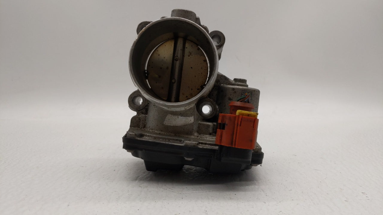 2017-2019 Ford Escape Throttle Body P/N:DS7G-9E991-BB DS7G-9F991-CA Fits Fits 2014 2015 2016 2017 2018 2019 OEM Used Auto Pa