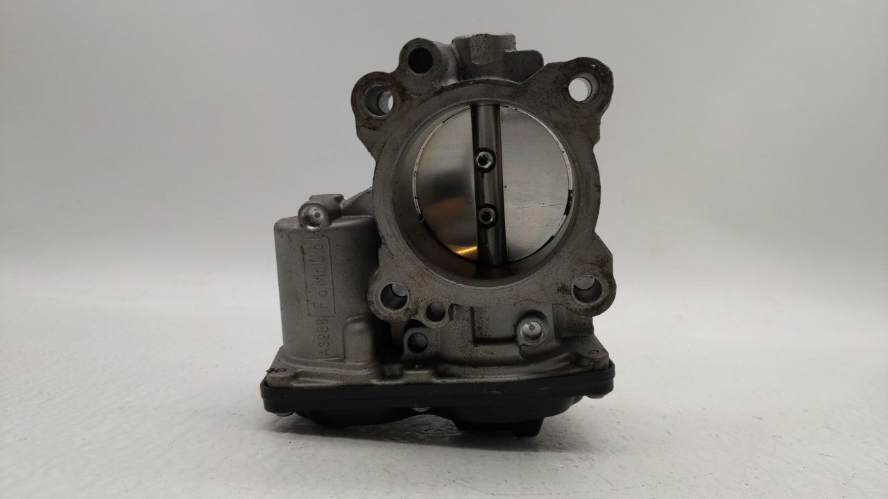 2017-2019 Ford Escape Throttle Body P/N:DS7G-9E991-BB DS7G-9F991-CA Fits Fits 2014 2015 2016 2017 2018 2019 OEM Used Auto Pa