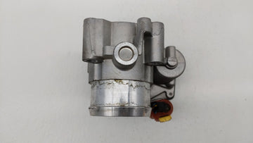 2017-2019 Ford Escape Throttle Body P/N:DS7G-9F991-BB DS7G-9E991-BB, DS7G-9F991-CA Fits Fits 2014 2015 2016 2017 2018 2019 OEM Used Auto Parts