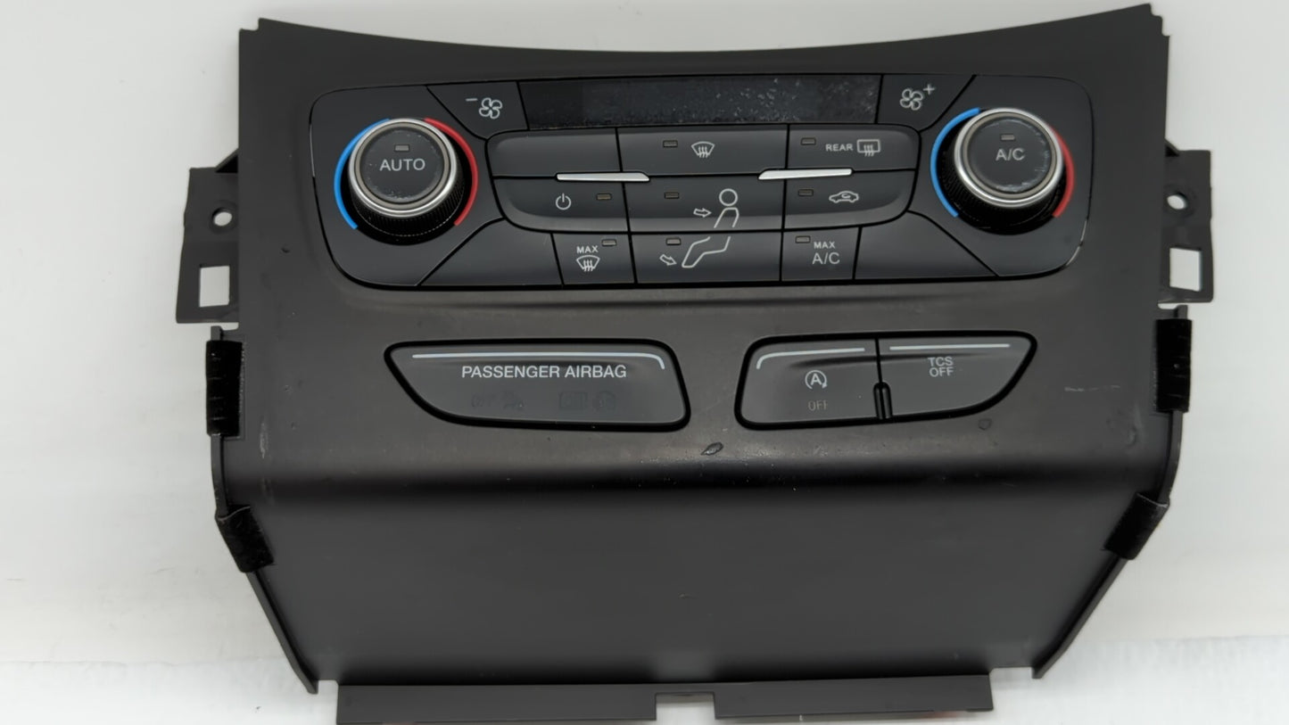 2017 Ford Escape Climate Control Module Temperature AC/Heater Replacement P/N:GJ5T-18C612-EA Fits OEM Used Auto Parts - Oemu