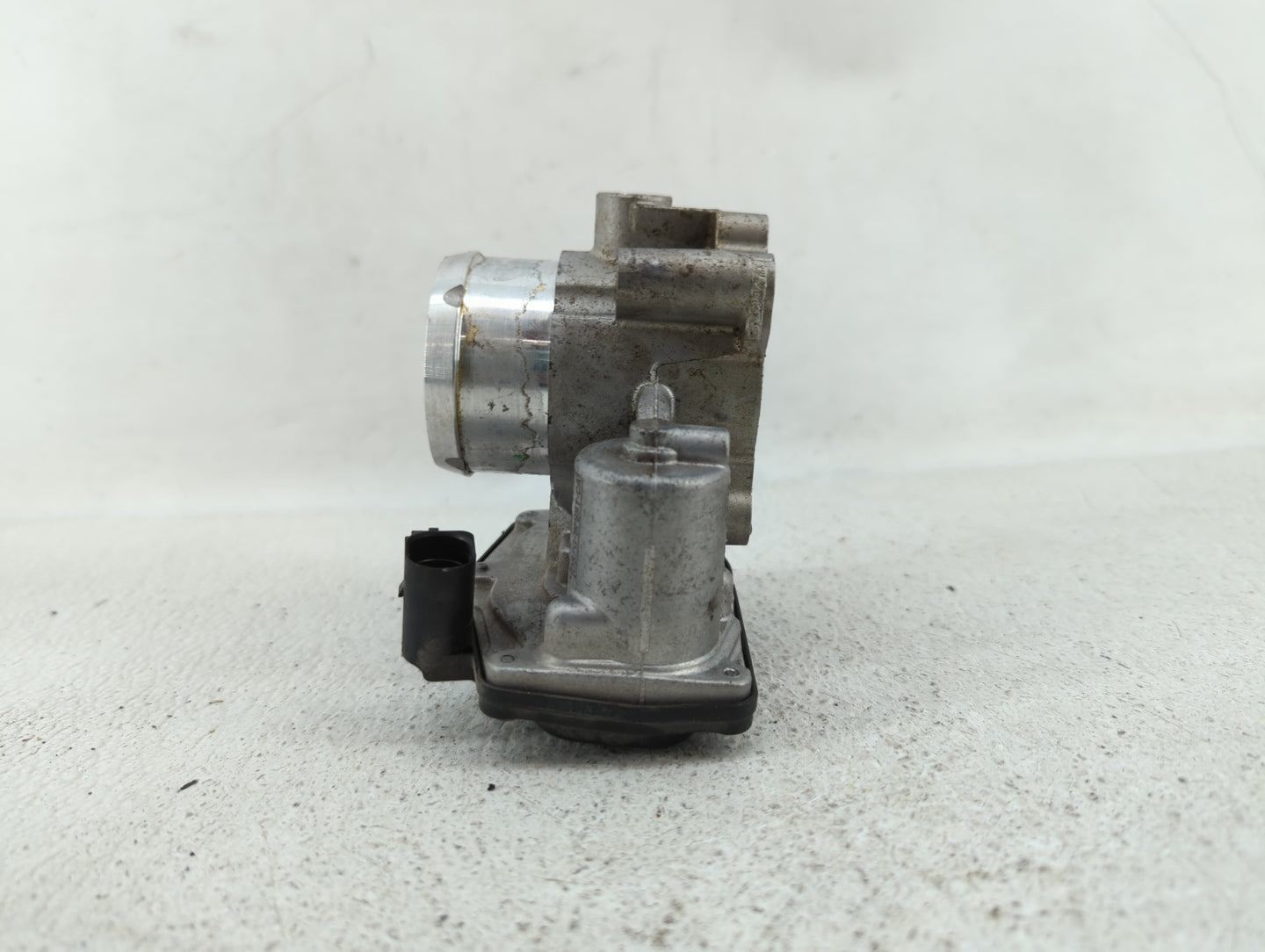 2017-2019 Ford Escape Throttle Body P/N:DS7G-9F991-BB DS7G-9E991-BB, DS7G-9F991-CA Fits Fits 2014 2015 2016 2017 2018 2019 O