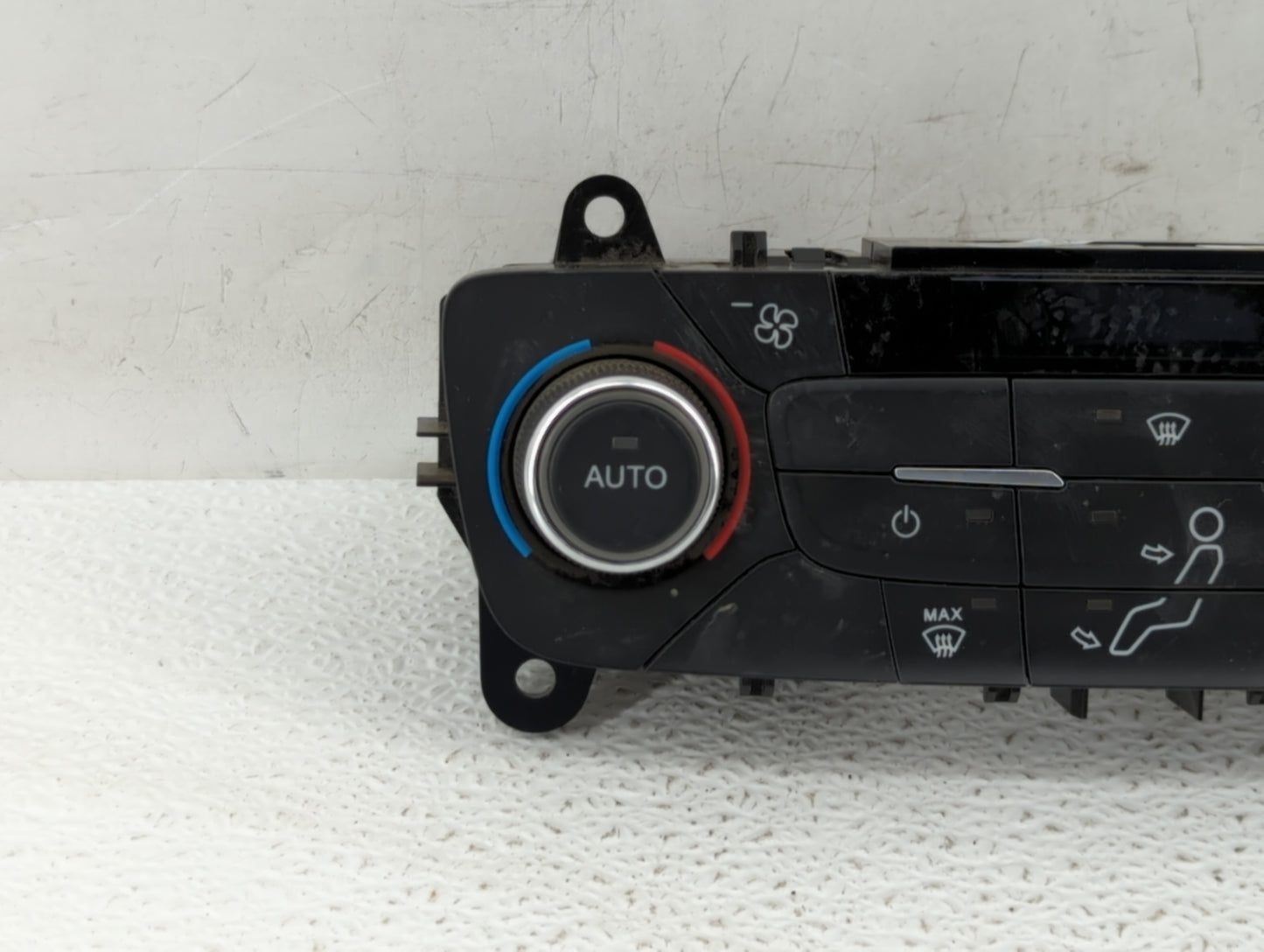 2017 Ford Escape Climate Control Module Temperature AC/Heater Replacement P/N:GJ5T-18C612-EA GJ5T-18C612-FA Fits OEM Used Au