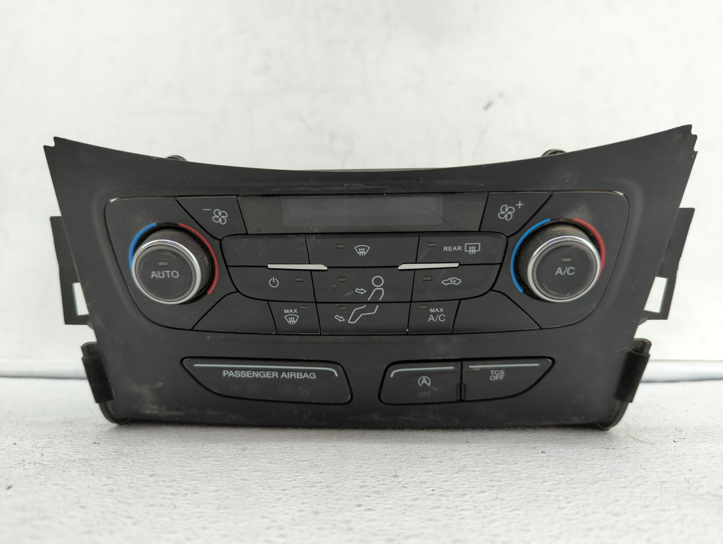 2017 Ford Escape Climate Control Module Temperature AC/Heater Replacement P/N:GJ5T-18C612-EA Fits OEM Used Auto Parts - Oemu