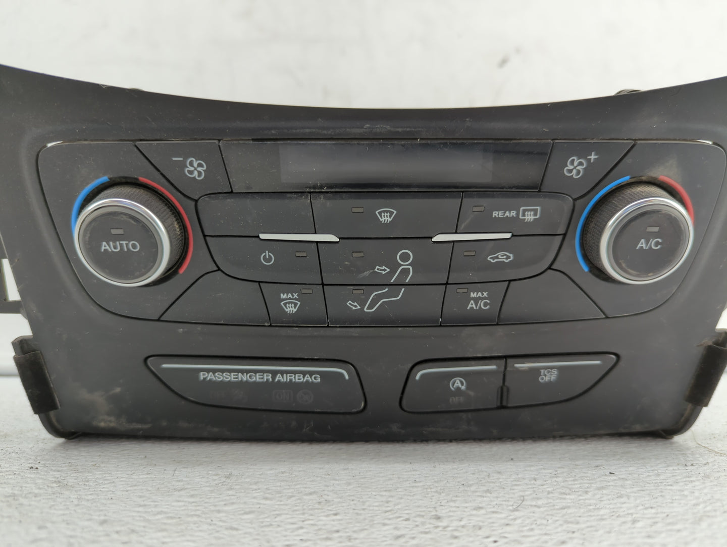 2017 Ford Escape Climate Control Module Temperature AC/Heater Replacement P/N:GJ5T-18C612-EA Fits OEM Used Auto Parts - Oemu