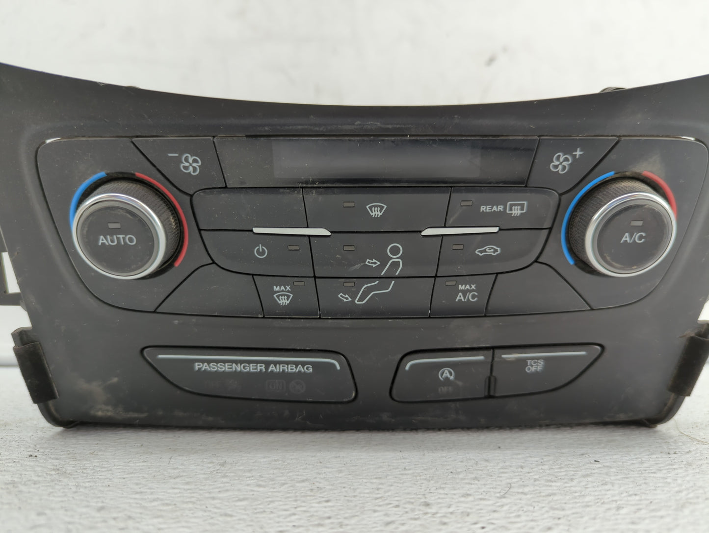 2017 Ford Escape Climate Control Module Temperature AC/Heater Replacement P/N:GJ5T-18C612-EA Fits OEM Used Auto Parts - Oemu