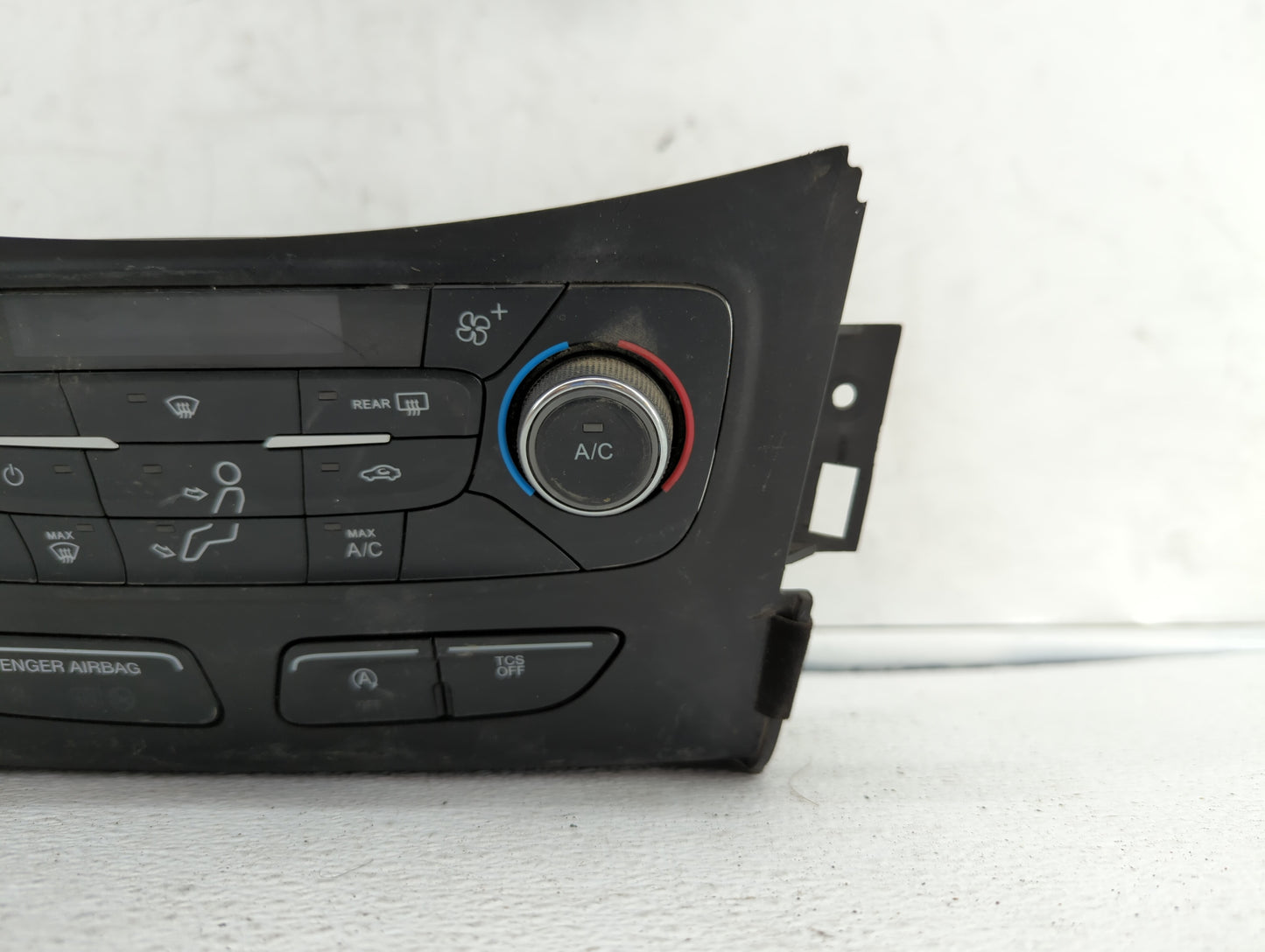 2017 Ford Escape Climate Control Module Temperature AC/Heater Replacement P/N:GJ5T-18C612-EA Fits OEM Used Auto Parts - Oemu
