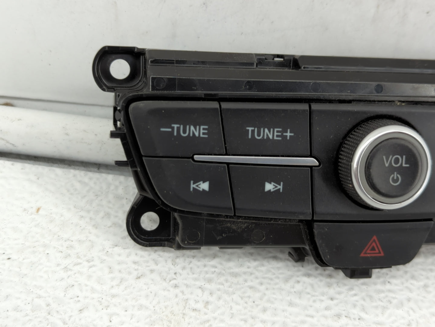 2017-2019 Ford Escape Am Fm Cd Player Radio Receiver - Oemusedautoparts1.com