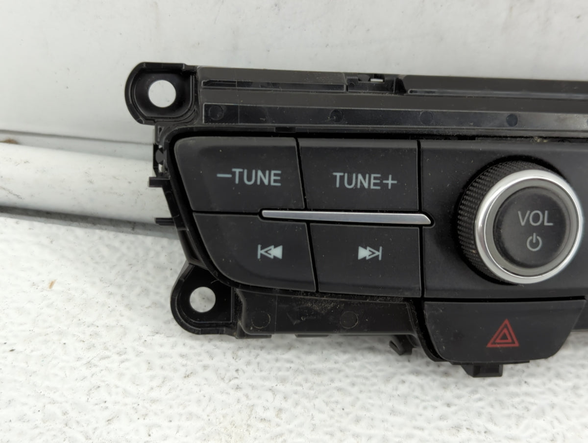 2017-2019 Ford Escape Am Fm Cd Player Radio Receiver 365685 - Oemusedautoparts1.com