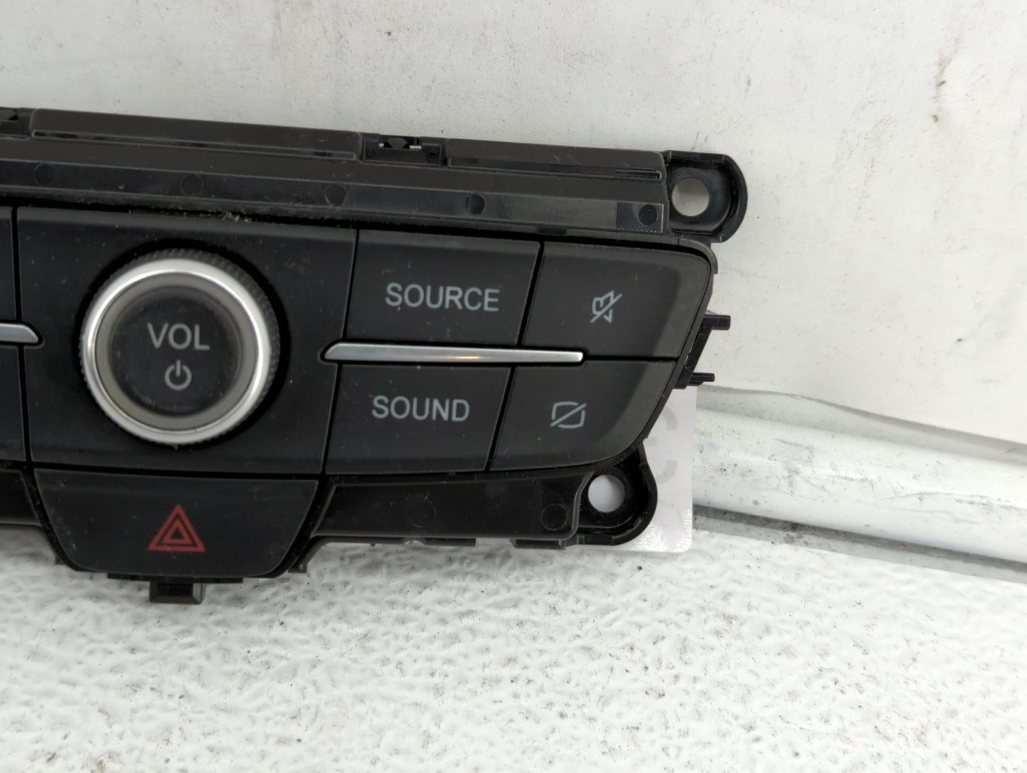 2017-2019 Ford Escape Am Fm Cd Player Radio Receiver - Oemusedautoparts1.com