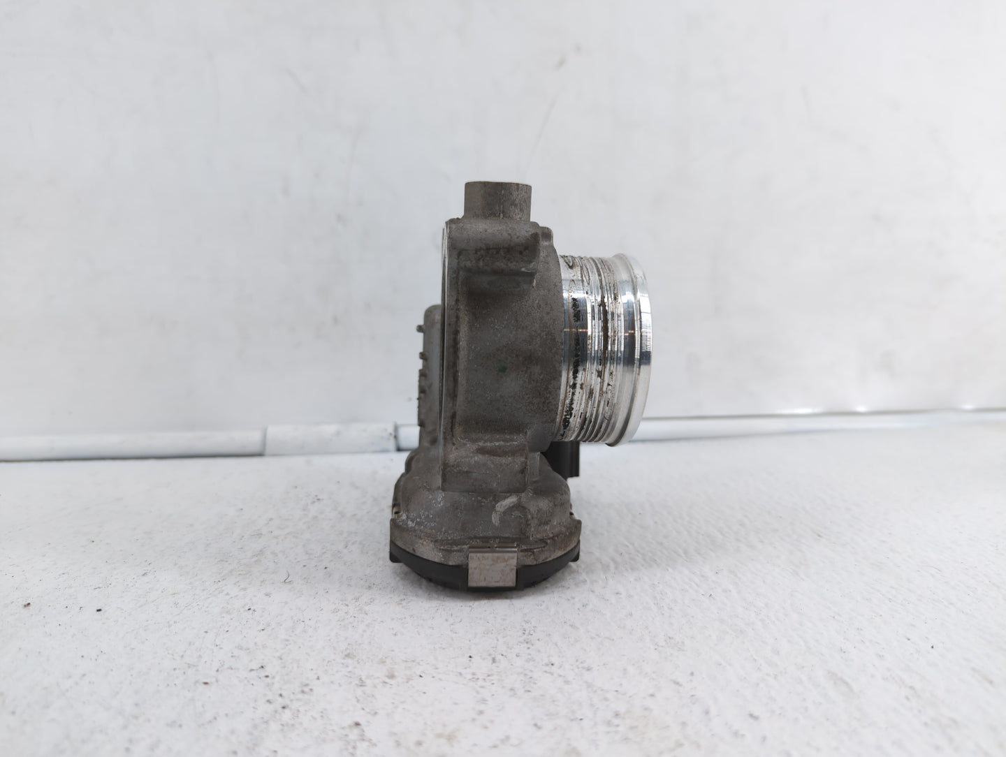 2017-2019 Ford Escape Throttle Body P/N:0 280 750 566 DS7E-9F991-BB Fits Fits 2014 2015 2016 2017 2018 2019 OEM Used Auto Pa