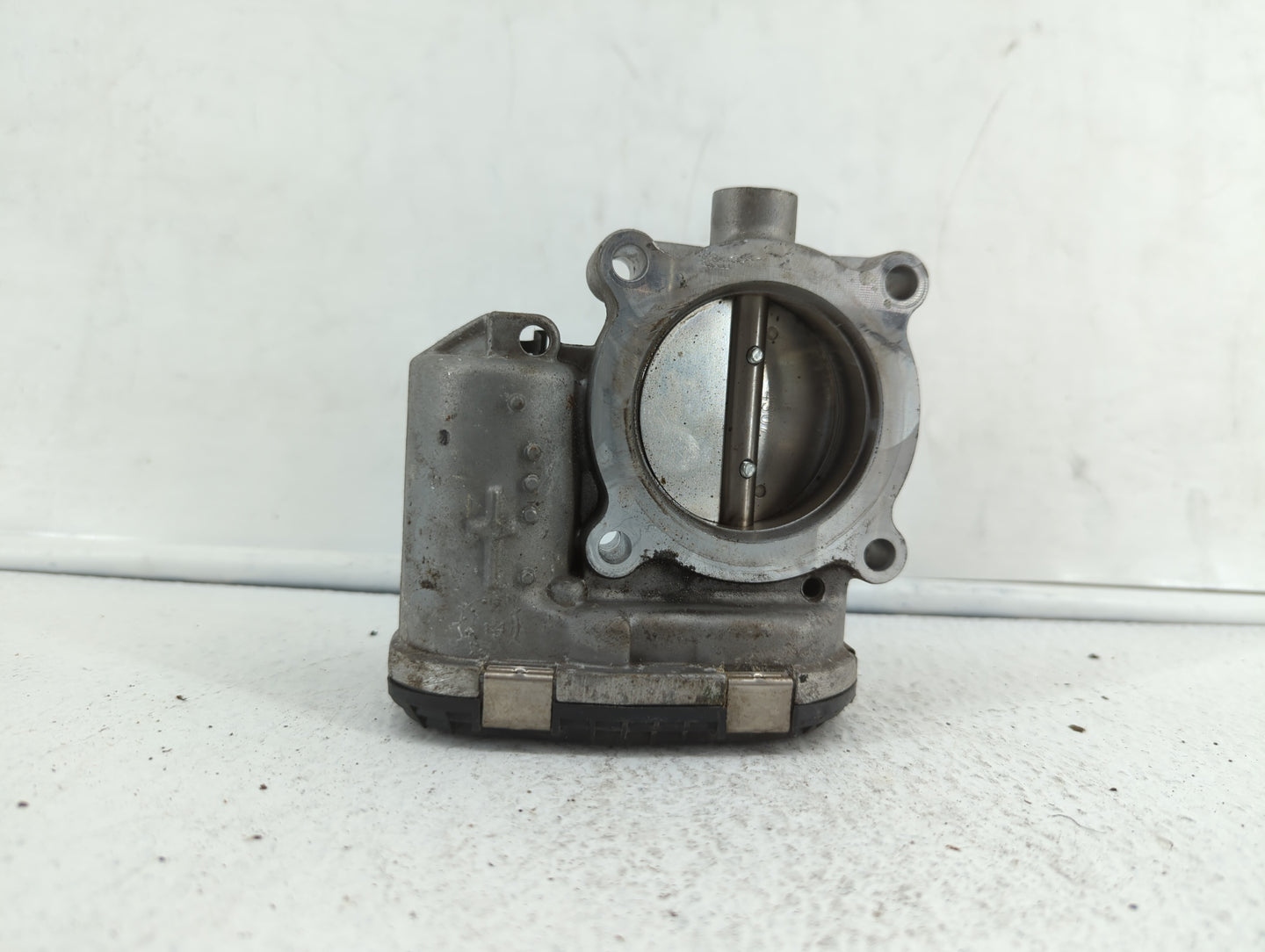 2017-2019 Ford Escape Throttle Body P/N:0 280 750 566 DS7E-9F991-BB Fits Fits 2014 2015 2016 2017 2018 2019 OEM Used Auto Pa