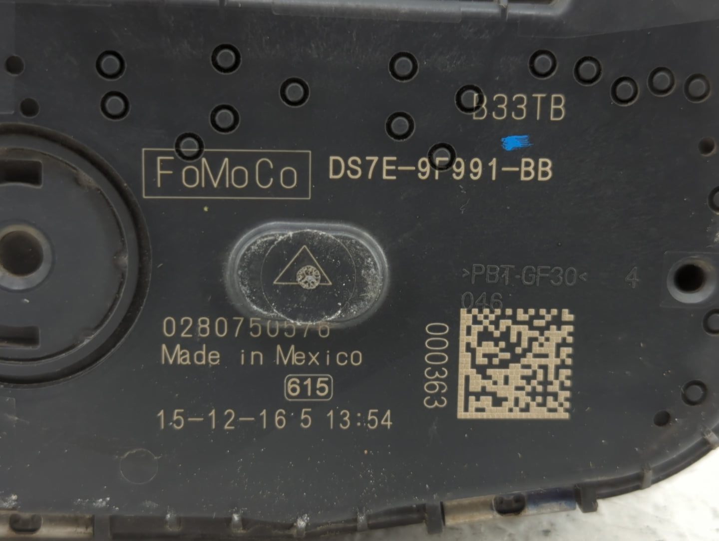 2017-2019 Ford Escape Throttle Body P/N:0 280 750 566 DS7E-9F991-BB Fits Fits 2014 2015 2016 2017 2018 2019 OEM Used Auto Pa