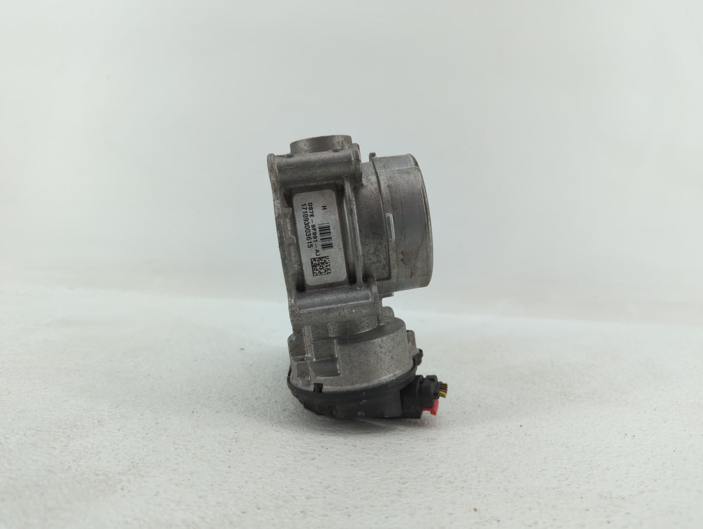 2013-2019 Ford Escape Throttle Body P/N:DS7E-9F991-AK DS7E-9F991-AD Fits Fits 2013 2014 2015 2016 2017 2018 2019 2020 OEM Us