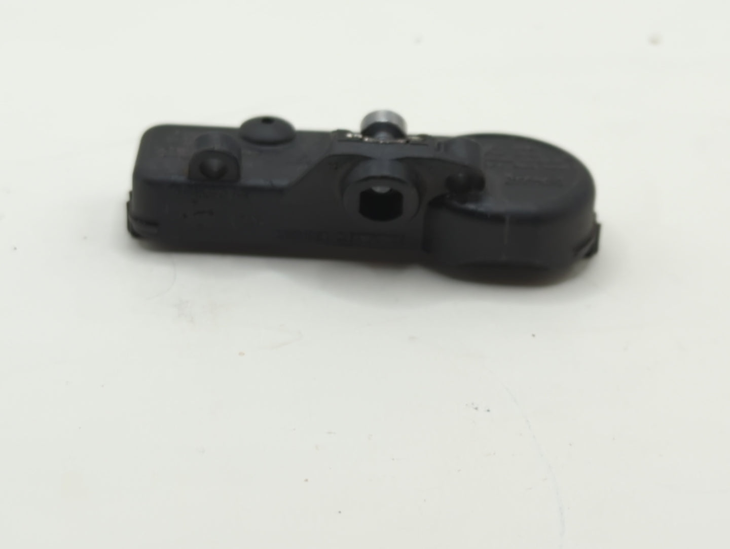 2017 Ford Escape Tire Pressure Monitoring System Sensor Tpms - Oemusedautoparts1.com