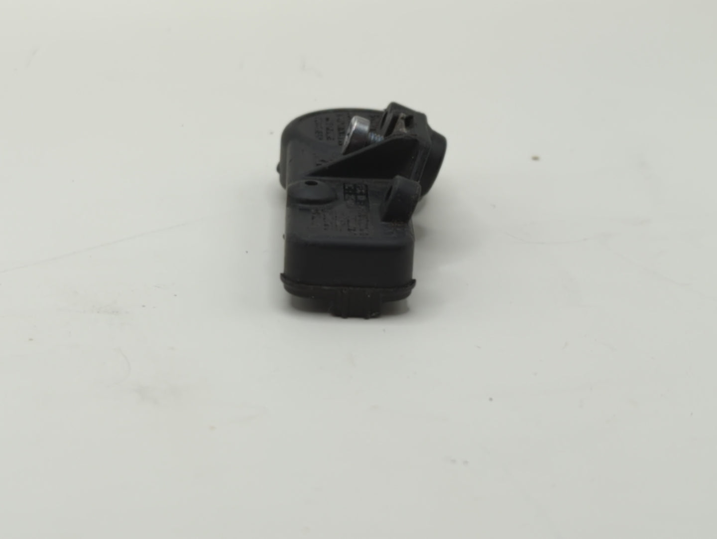 2017 Ford Escape Tire Pressure Monitoring System Sensor Tpms - Oemusedautoparts1.com