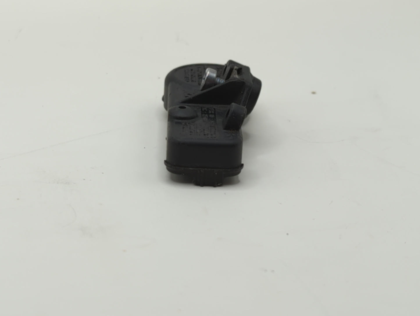 2017 Ford Escape Tire Pressure Monitoring System Sensor Tpms - Oemusedautoparts1.com