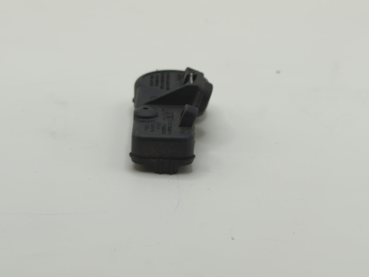 2017 Ford Escape Tire Pressure Monitoring System Sensor Tpms - Oemusedautoparts1.com
