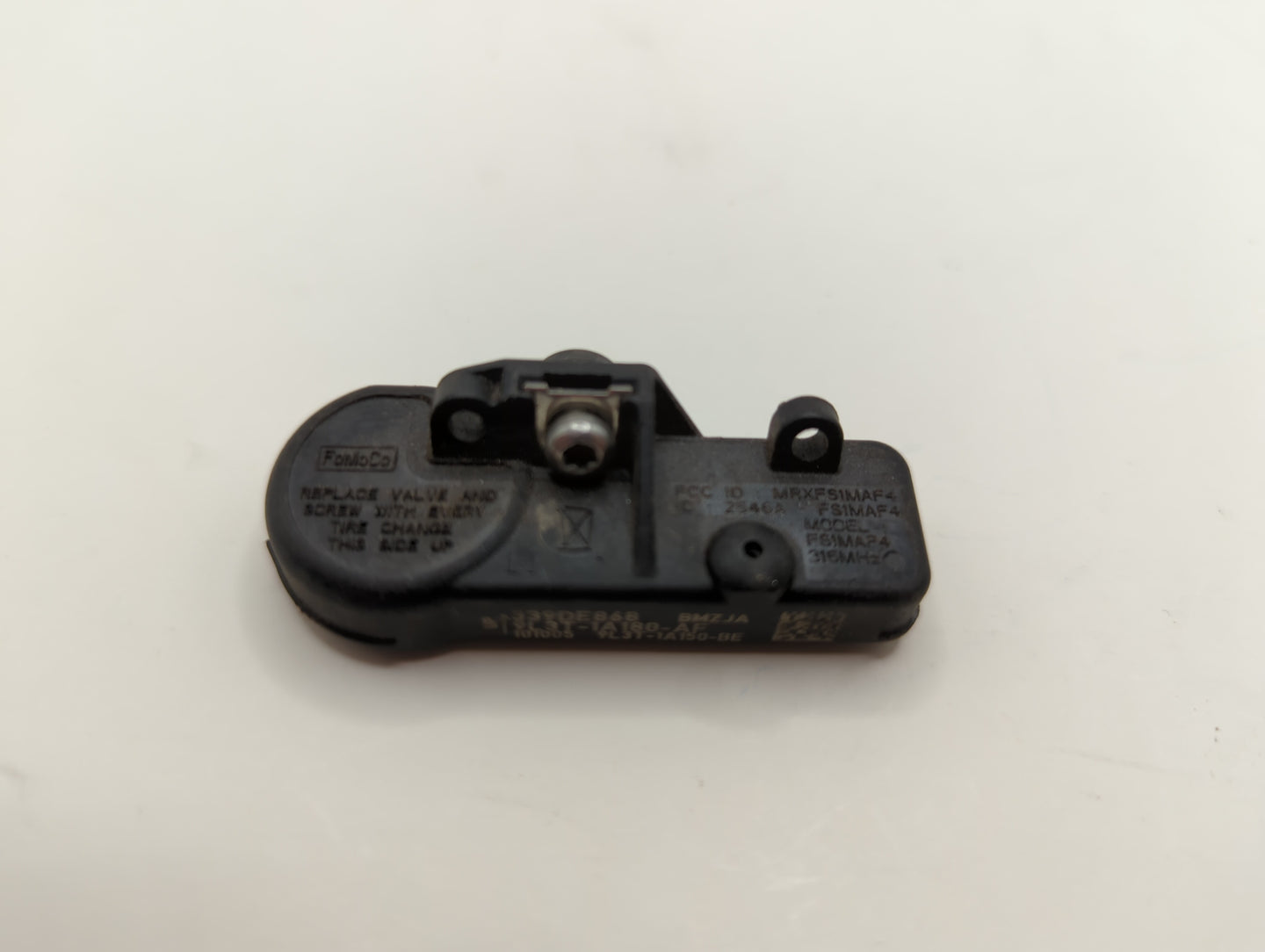 2017 Ford Escape Tire Pressure Monitoring System Sensor Tpms - Oemusedautoparts1.com