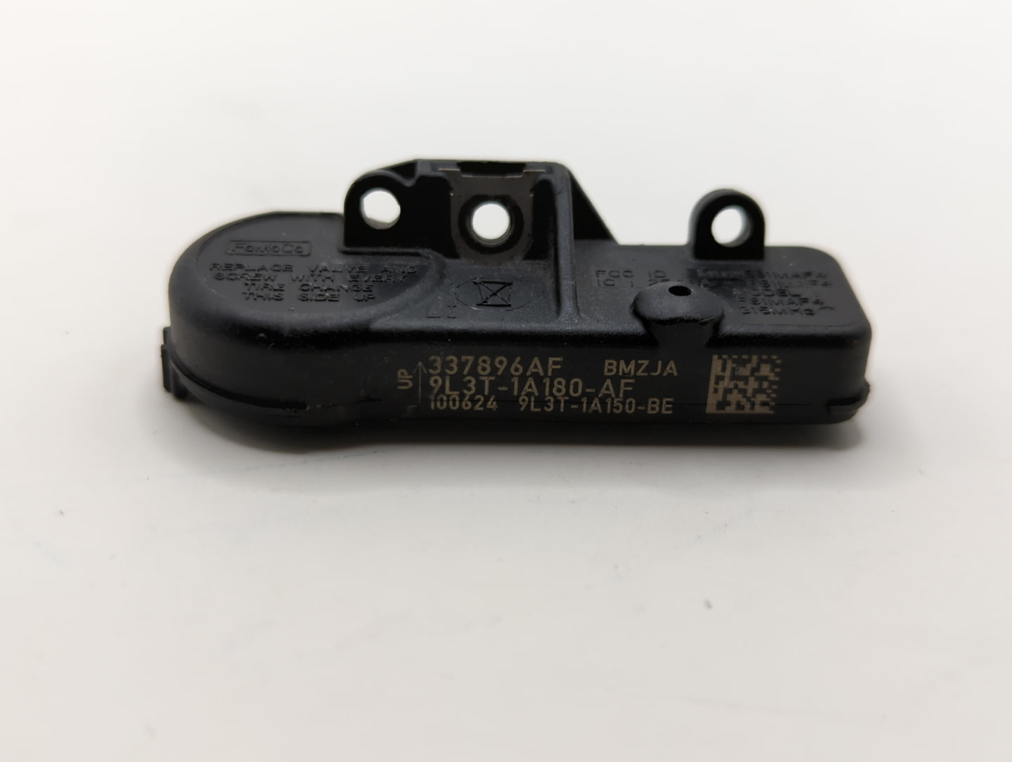 2017 Ford Escape Tire Pressure Monitoring System Sensor Tpms - Oemusedautoparts1.com