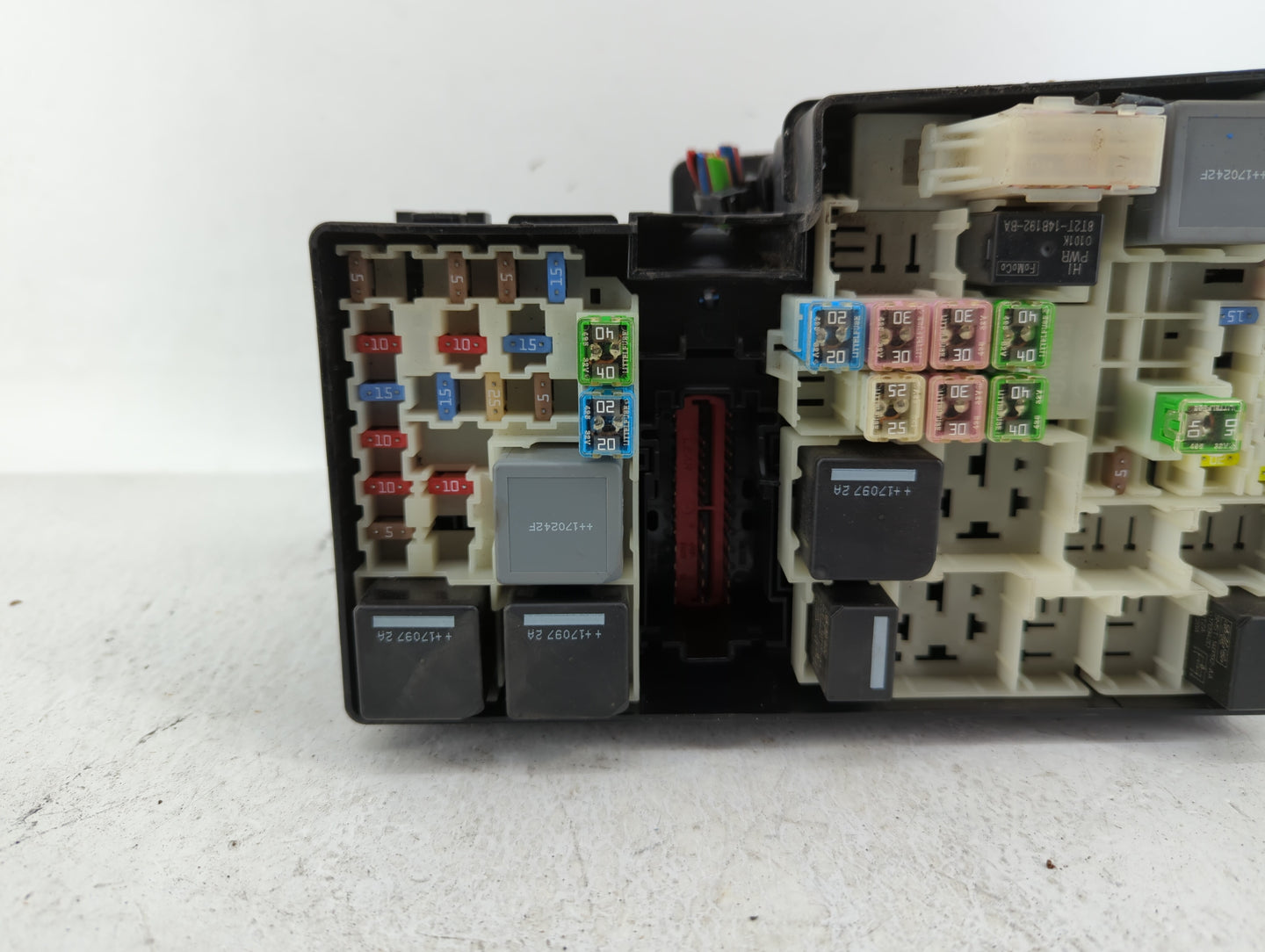 2013-2016 Ford Escape Fusebox Fuse Box Panel Relay Module P/N:AV6T-14A142-AB AV6T-14A067-AD Fits Fits 2013 2014 2015 2016 OE