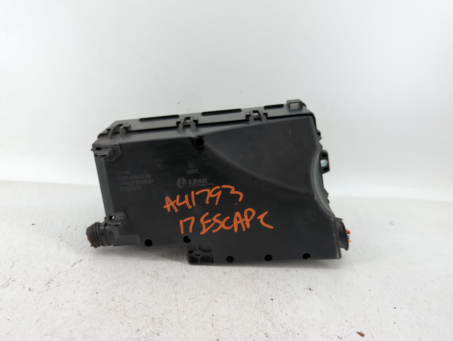 2013-2016 Ford Escape Fusebox Fuse Box Panel Relay Module P/N:AV6T-14A142-AB AV6T-14A067-AD Fits Fits 2013 2014 2015 2016 OE