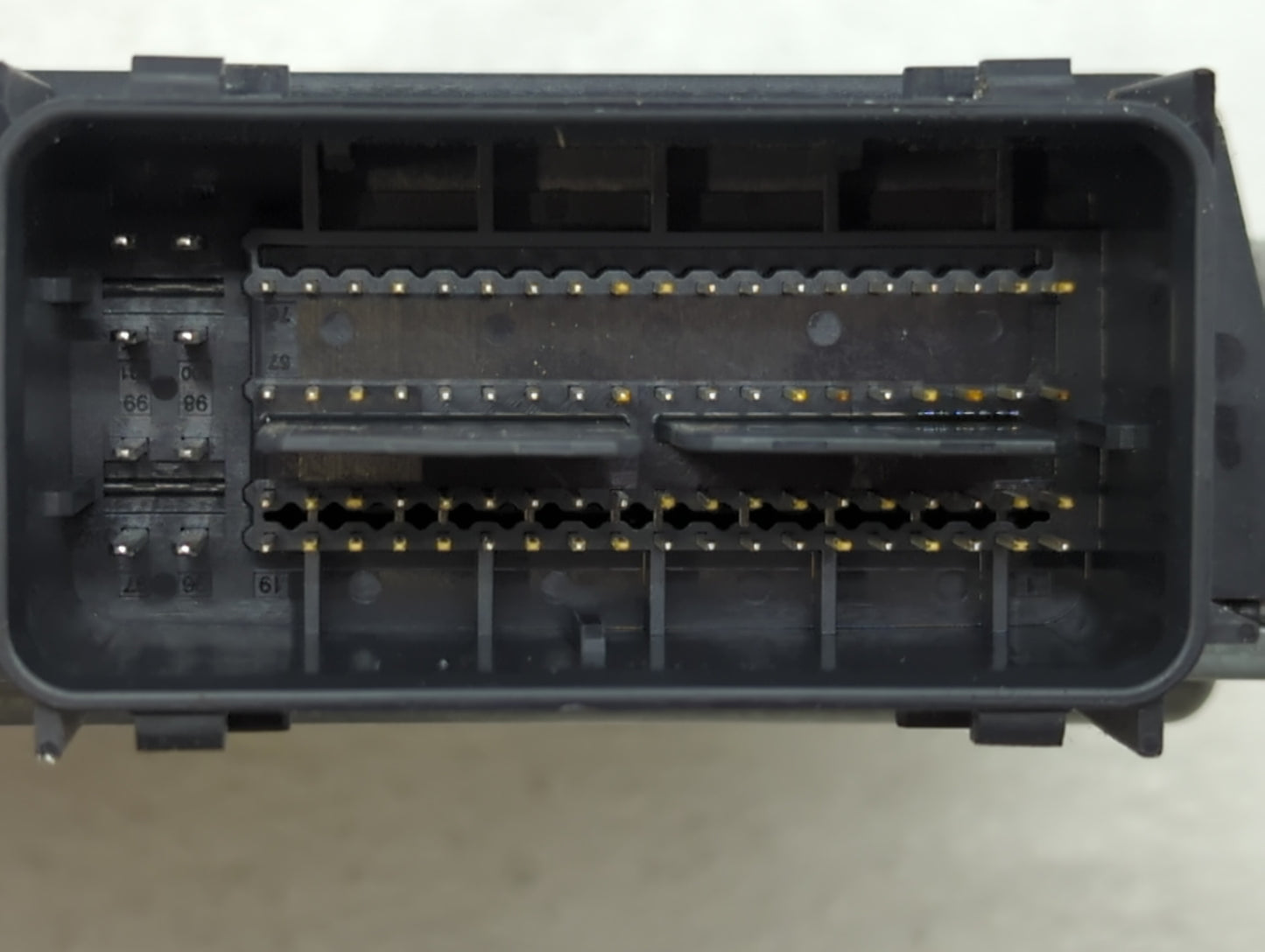 2017-2019 Ford Escape PCM Engine Control Computer ECU ECM PCU OEM P/N:FV6A-12B684-AB HJ5A-12A650-MA Fits Fits 2017 2018 2019