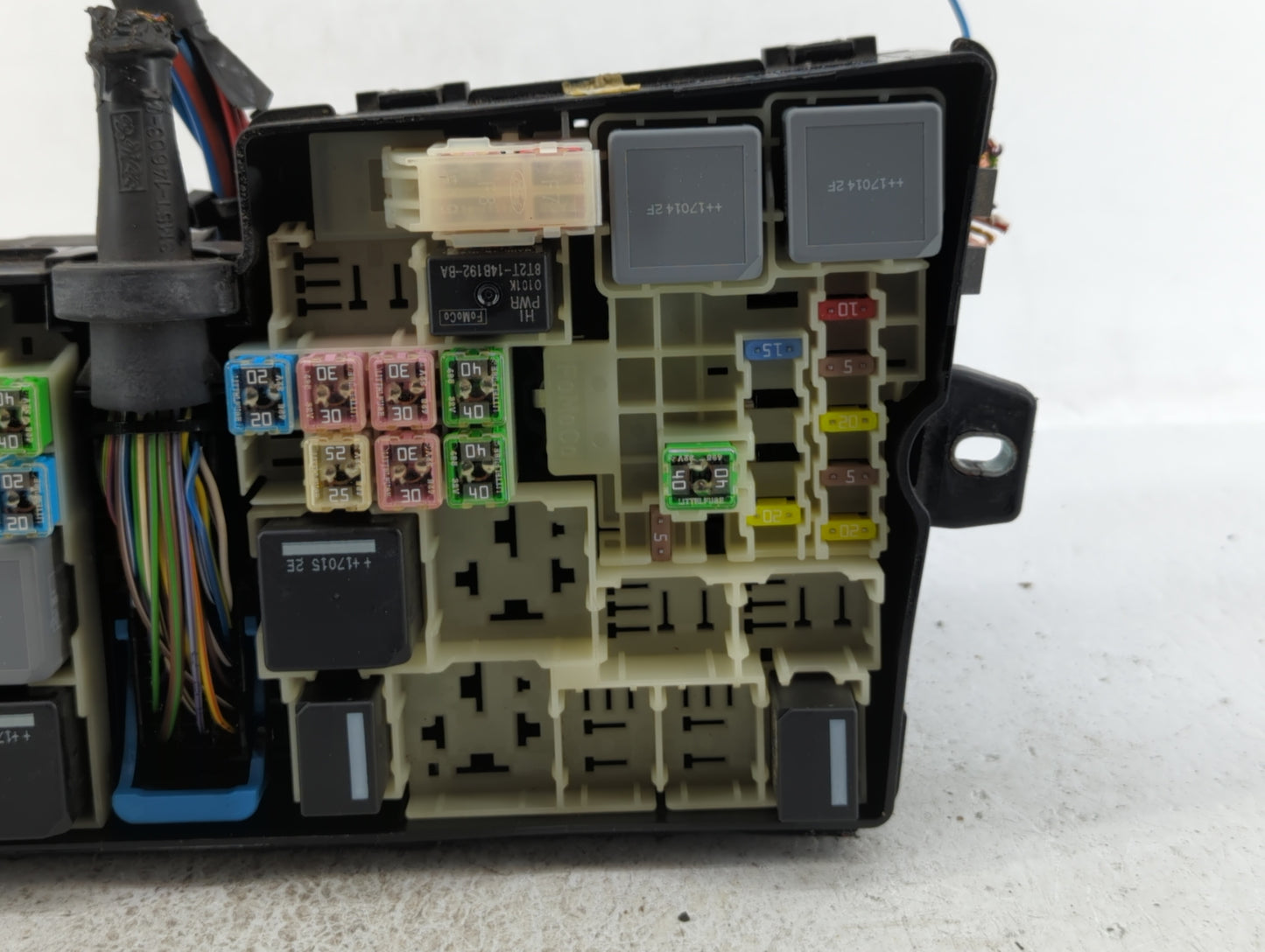 2017 Ford Escape Fusebox Fuse Box Panel Relay Module P/N:AV6T-14A067-AD AV6T-14A142-AB Fits OEM Used Auto Parts - Oemusedaut