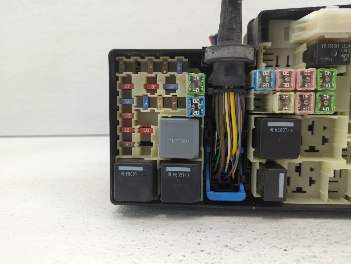 2017 Ford Escape Fusebox Fuse Box Panel Relay Module P/N:AV6T-14A067-AD AV6T-14A142-AB Fits OEM Used Auto Parts - Oemusedaut