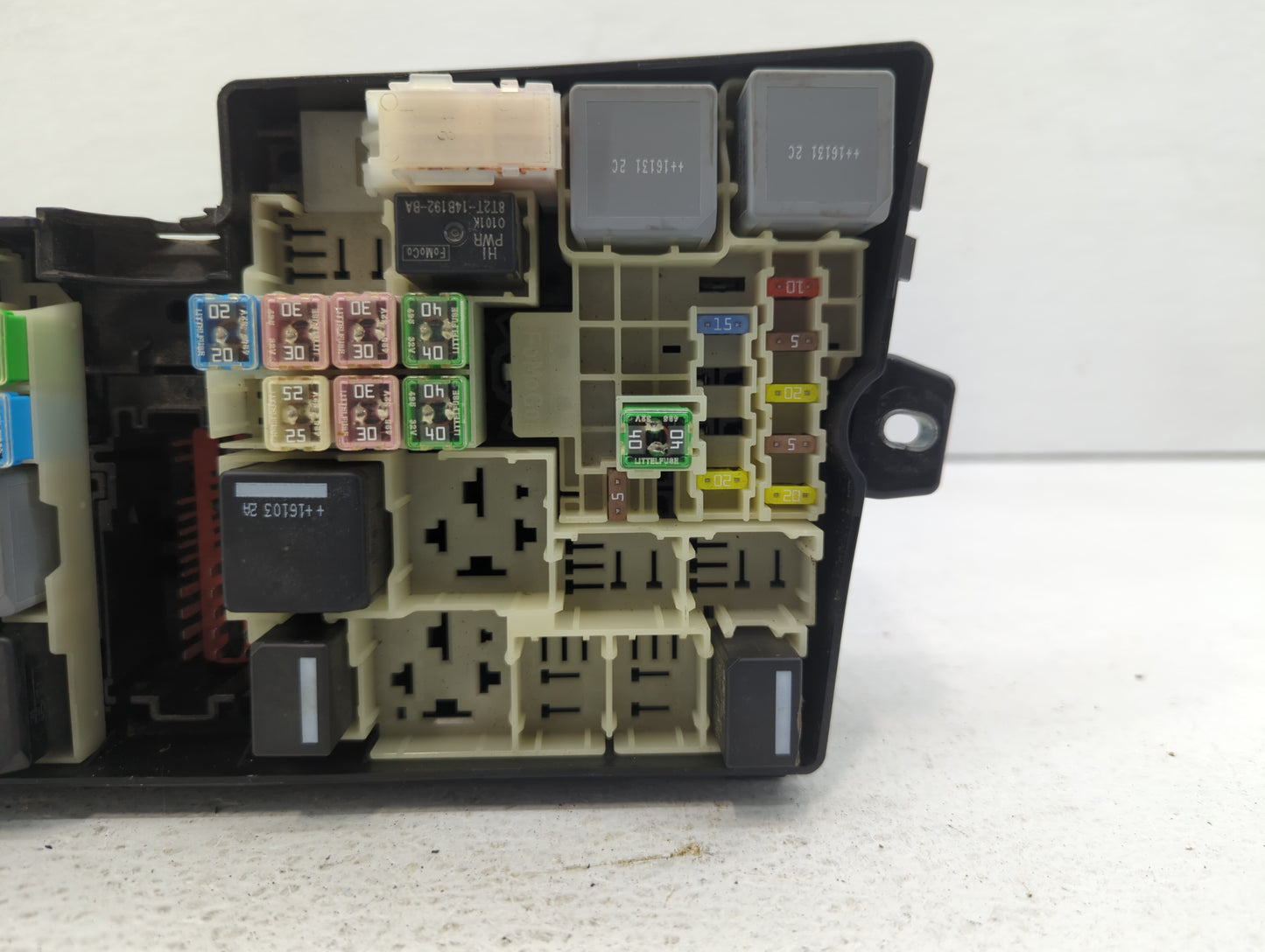 2017 Ford Escape Fusebox Fuse Box Panel Relay Module P/N:AV6T-14A067-AD AV6T-14A142-AB Fits OEM Used Auto Parts - Oemusedaut