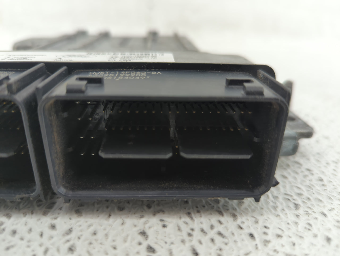 2017-2019 Ford Escape PCM Engine Control Computer ECU ECM PCU OEM P/N:HJ5A-12A650-MA FV6A-12B684-AB Fits Fits 2017 2018 2019