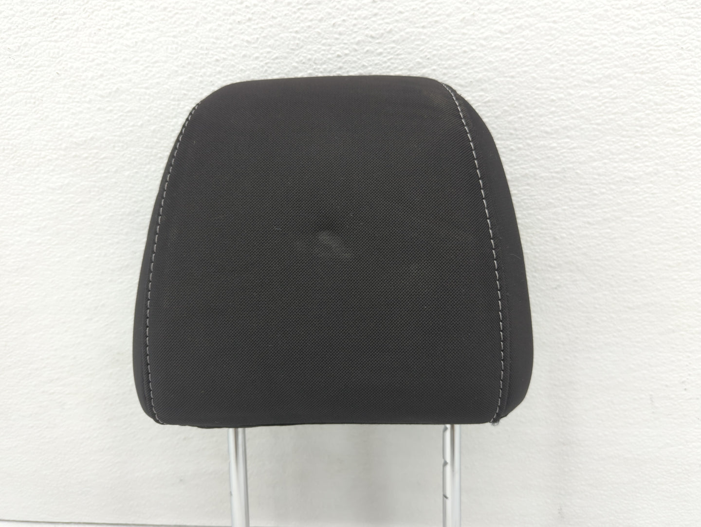 2016-2019 Ford Escape Headrest Head Rest Front Driver Passenger Seat - Oemusedautoparts1.com