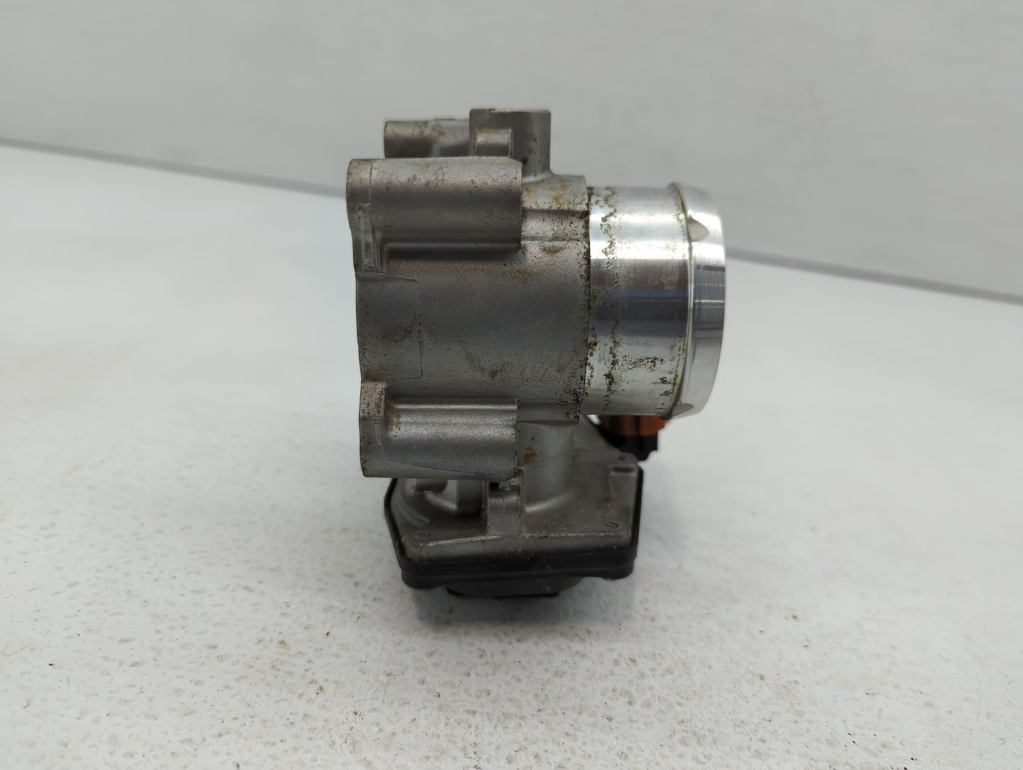 2017-2019 Ford Escape Throttle Body P/N:DS7G-9F991-BB Fits Fits 2014 2015 2016 2017 2018 2019 2020 OEM Used Auto Parts - Oem