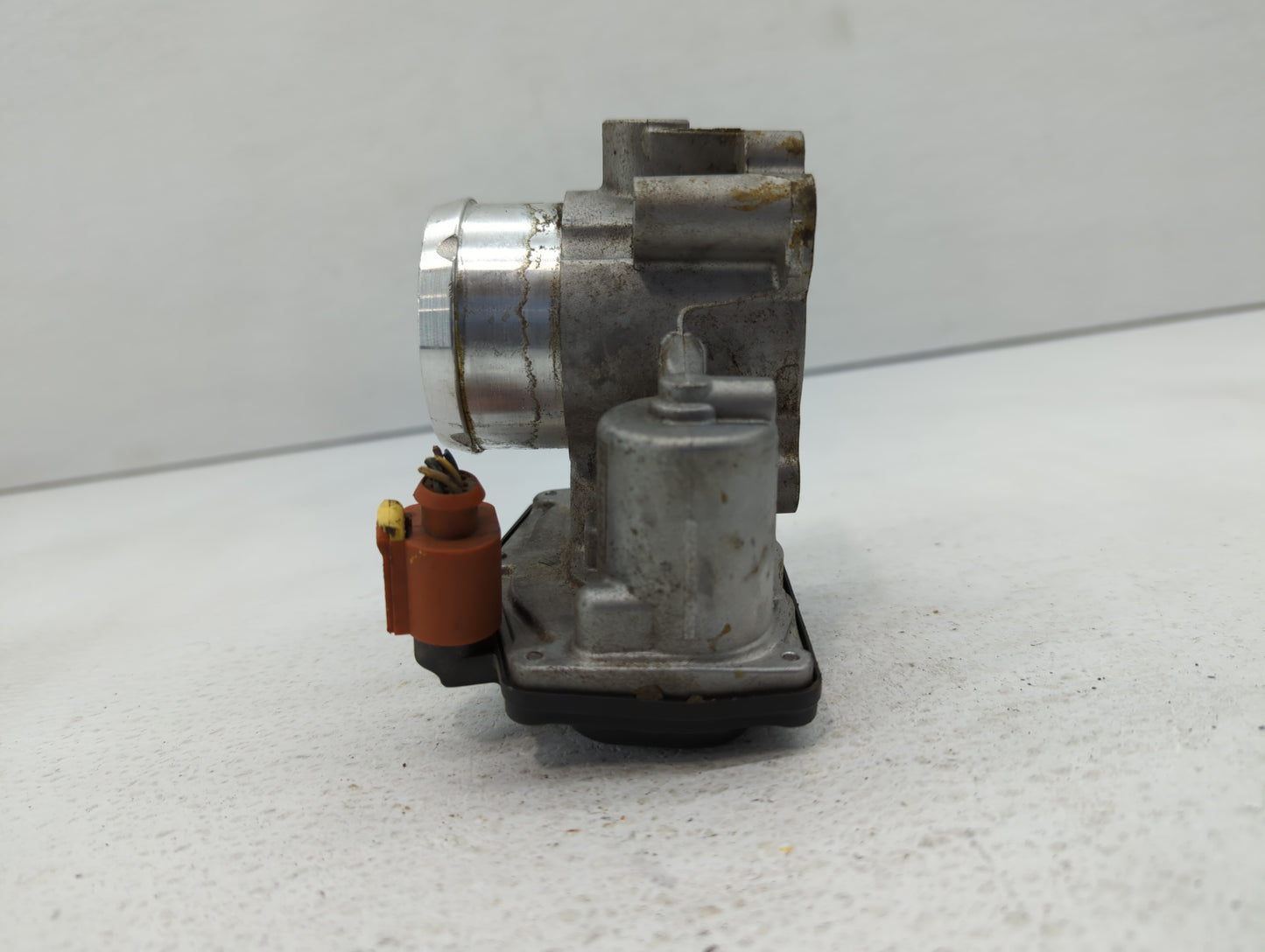 2017-2019 Ford Escape Throttle Body P/N:DS7G-9F991-BB Fits Fits 2014 2015 2016 2017 2018 2019 2020 OEM Used Auto Parts - Oem