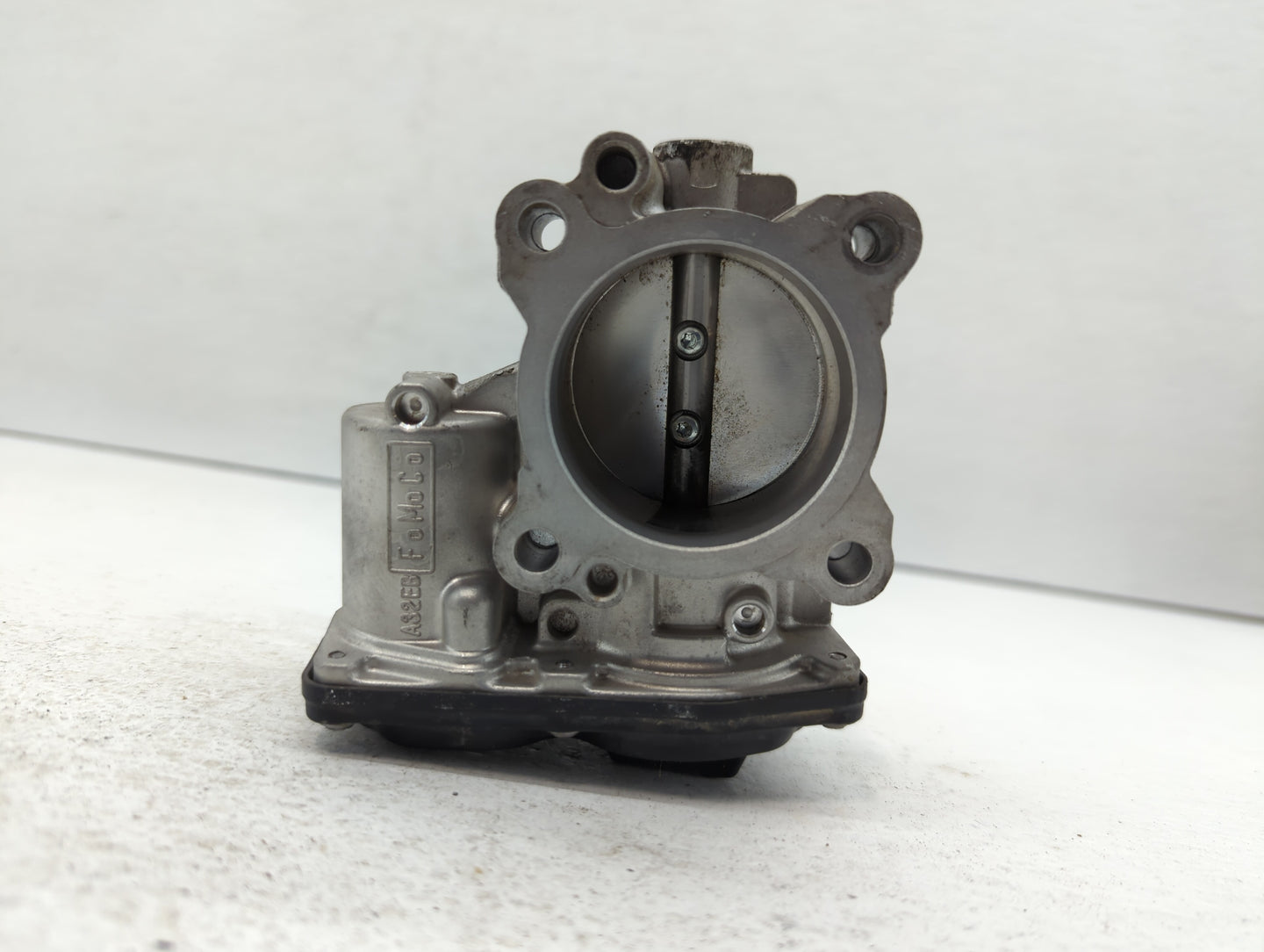 2017-2019 Ford Escape Throttle Body P/N:DS7G-9F991-BB Fits Fits 2014 2015 2016 2017 2018 2019 2020 OEM Used Auto Parts - Oem