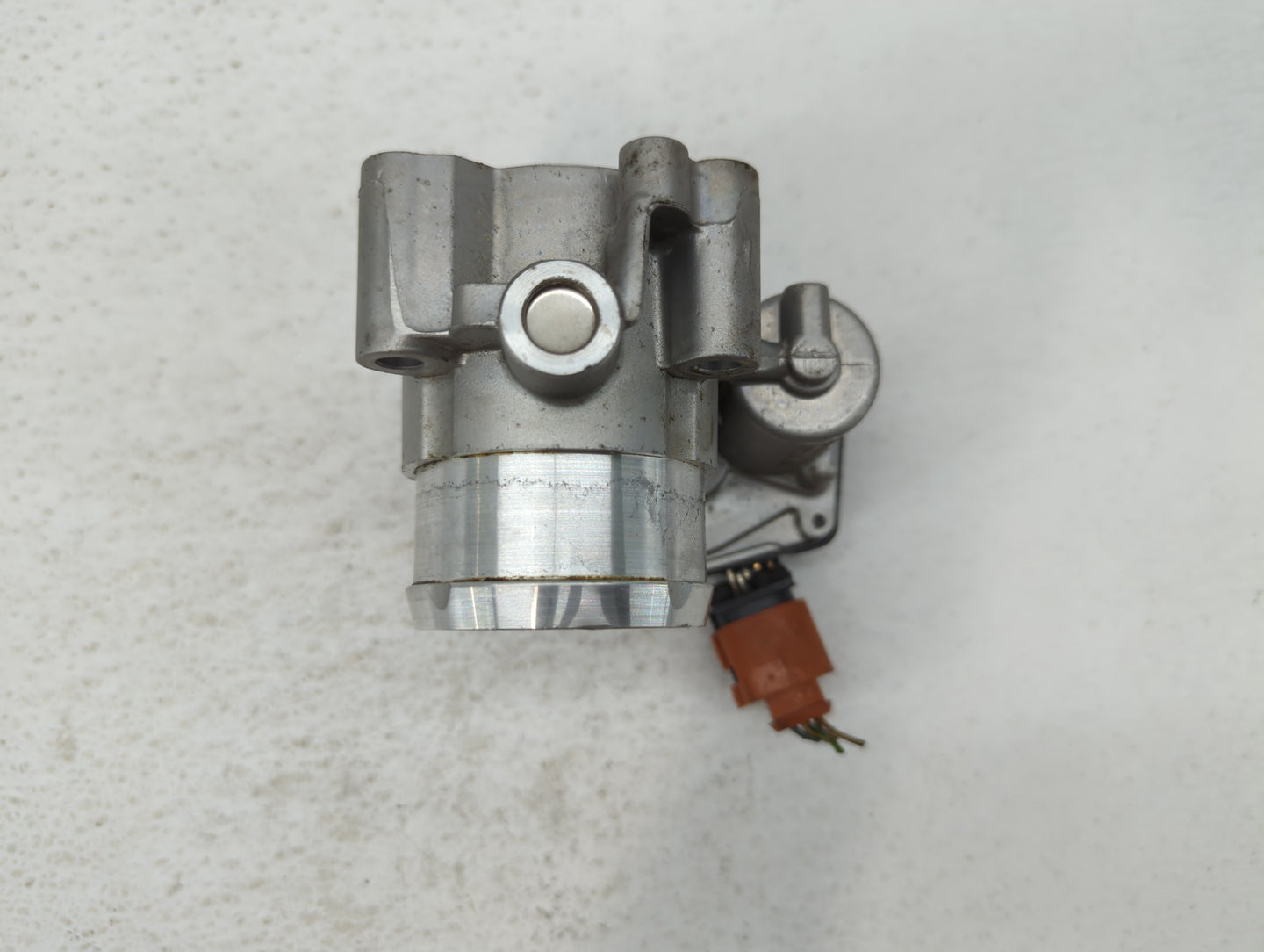 2017-2019 Ford Escape Throttle Body P/N:DS7G-9F991-BB Fits Fits 2014 2015 2016 2017 2018 2019 2020 OEM Used Auto Parts - Oem