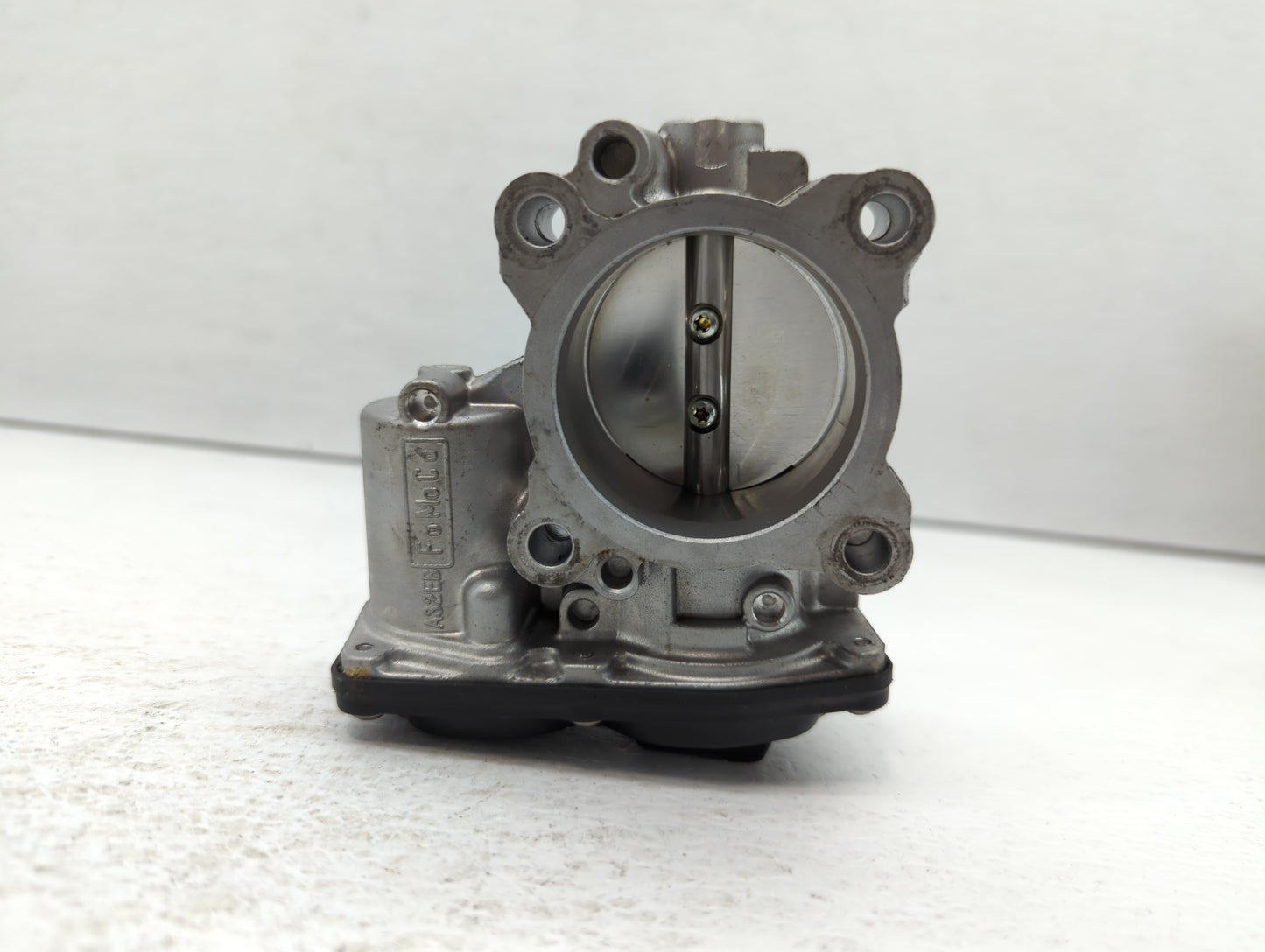 2017-2019 Ford Escape Throttle Body P/N:DS7G-9F991-BB Fits Fits 2014 2015 2016 2017 2018 2019 2020 OEM Used Auto Parts - Oem