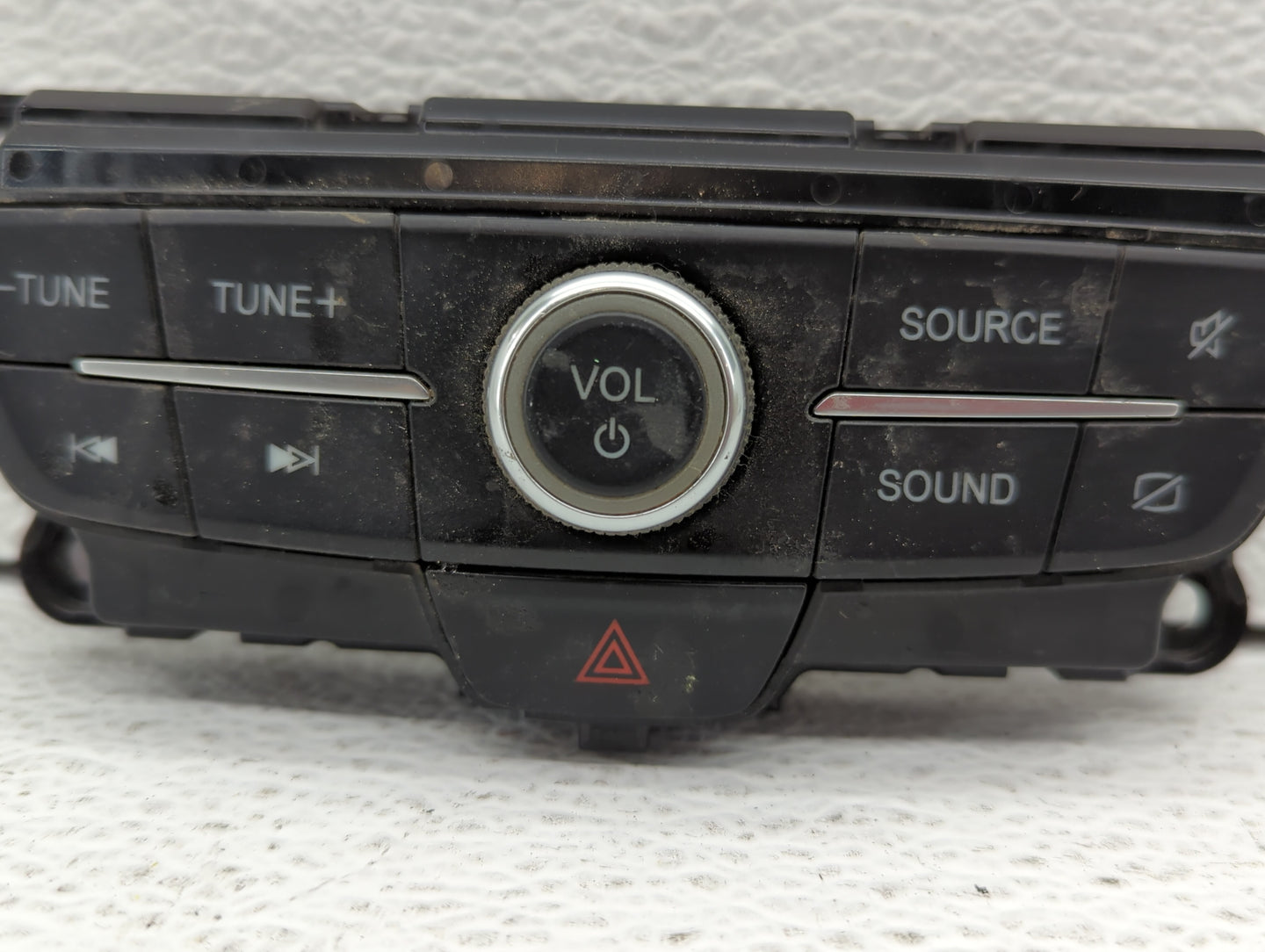 2017-2019 Ford Escape Radio Control Panel - Oemusedautoparts1.com