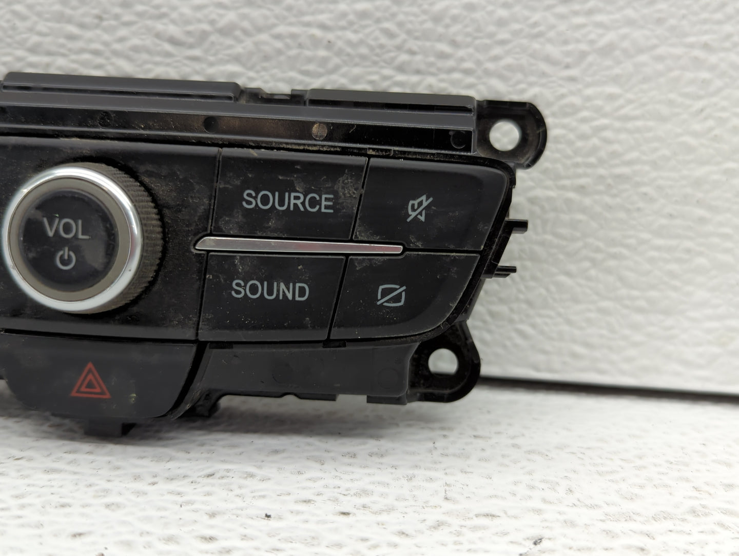 2017-2019 Ford Escape Radio Control Panel - Oemusedautoparts1.com