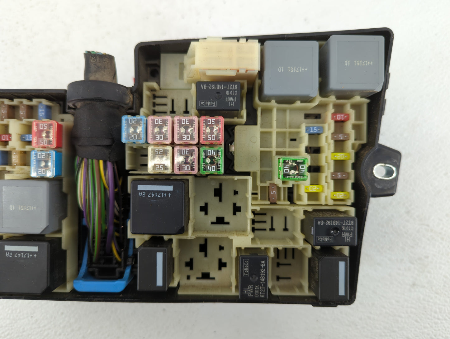 2017 Ford Escape Fusebox Fuse Box Panel Relay Module P/N:AV6T-14A067-AD Fits OEM Used Auto Parts - Oemusedautoparts1.com